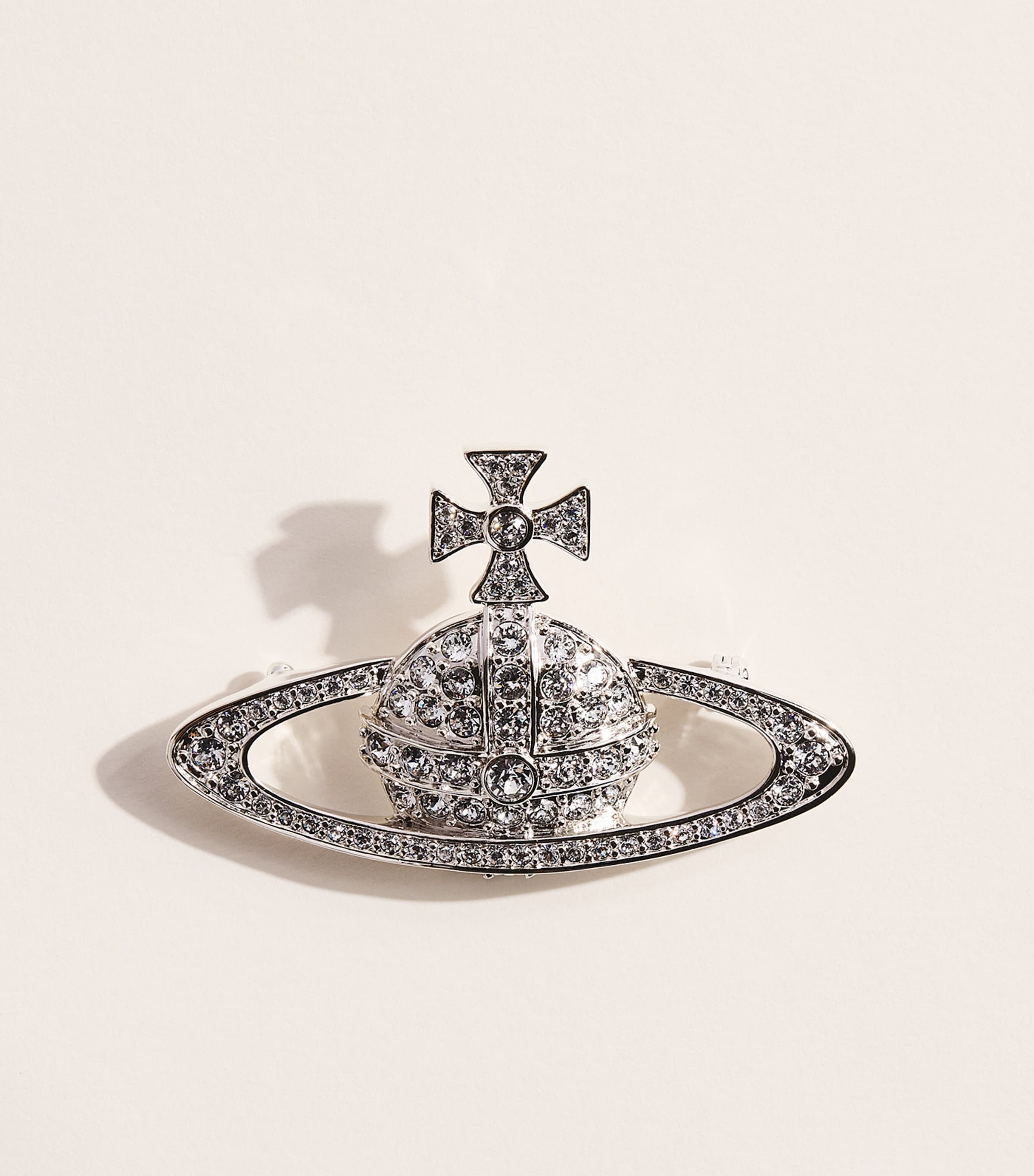 Vivienne Westwood Bas Relief Orb Brooch Plat/cystyl
