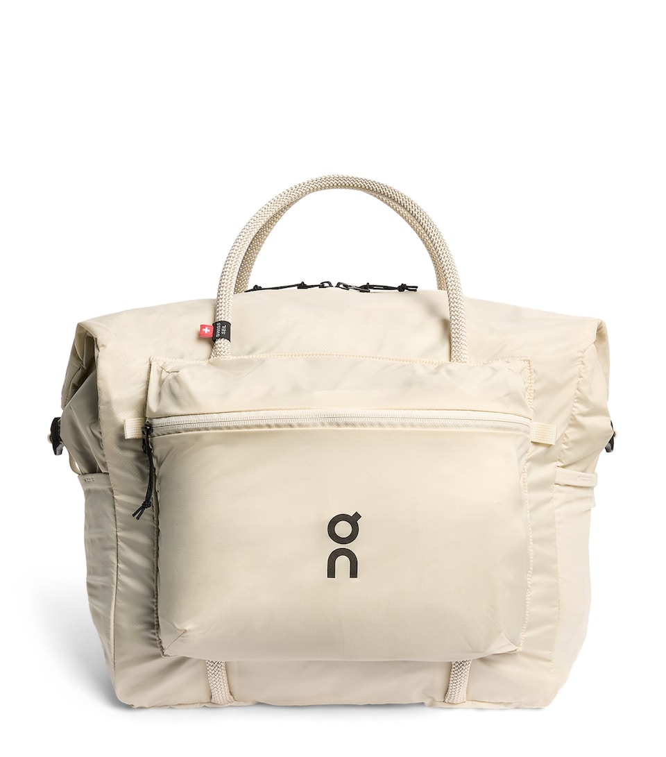 On Womens Track Pack 35L Lite Bag Cream