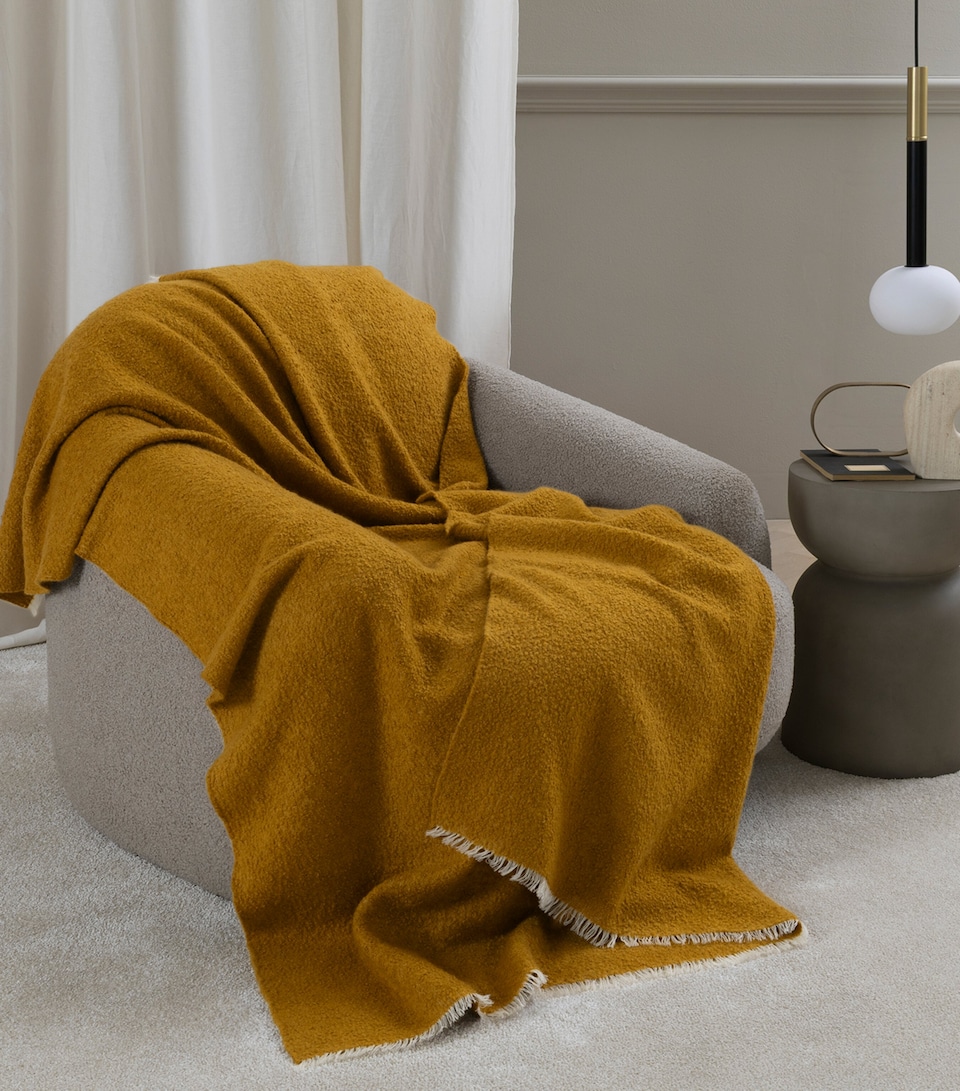 Frette Cashmere Bouclé Throw (130cm x 180cm) Amber Glow