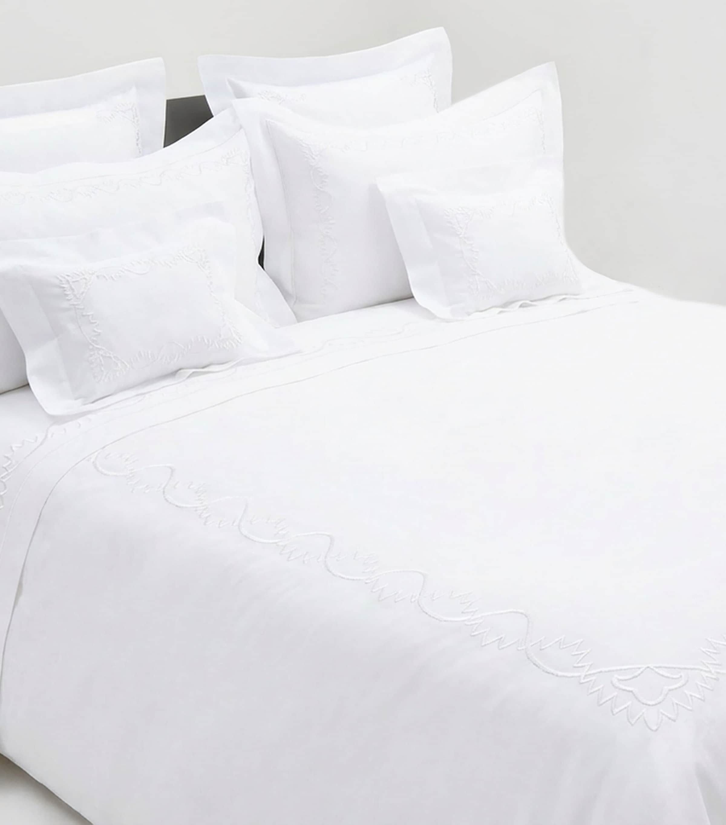 Loretta Caponi Cotton Art Deco Super King Duvet Cover (260cm x 220cm) White On White