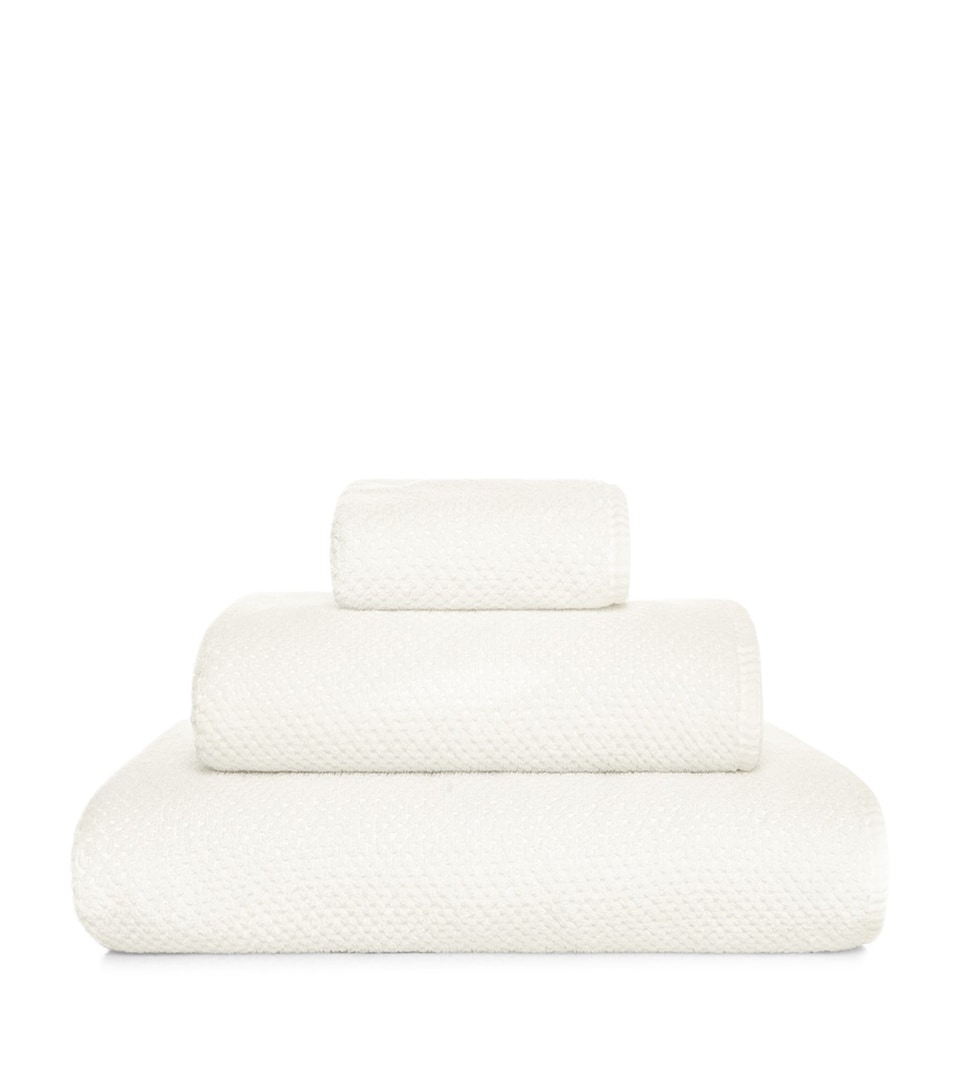 GRACCIOZA Bee Waffle Bath Towel (70cm x 140cm) Snow