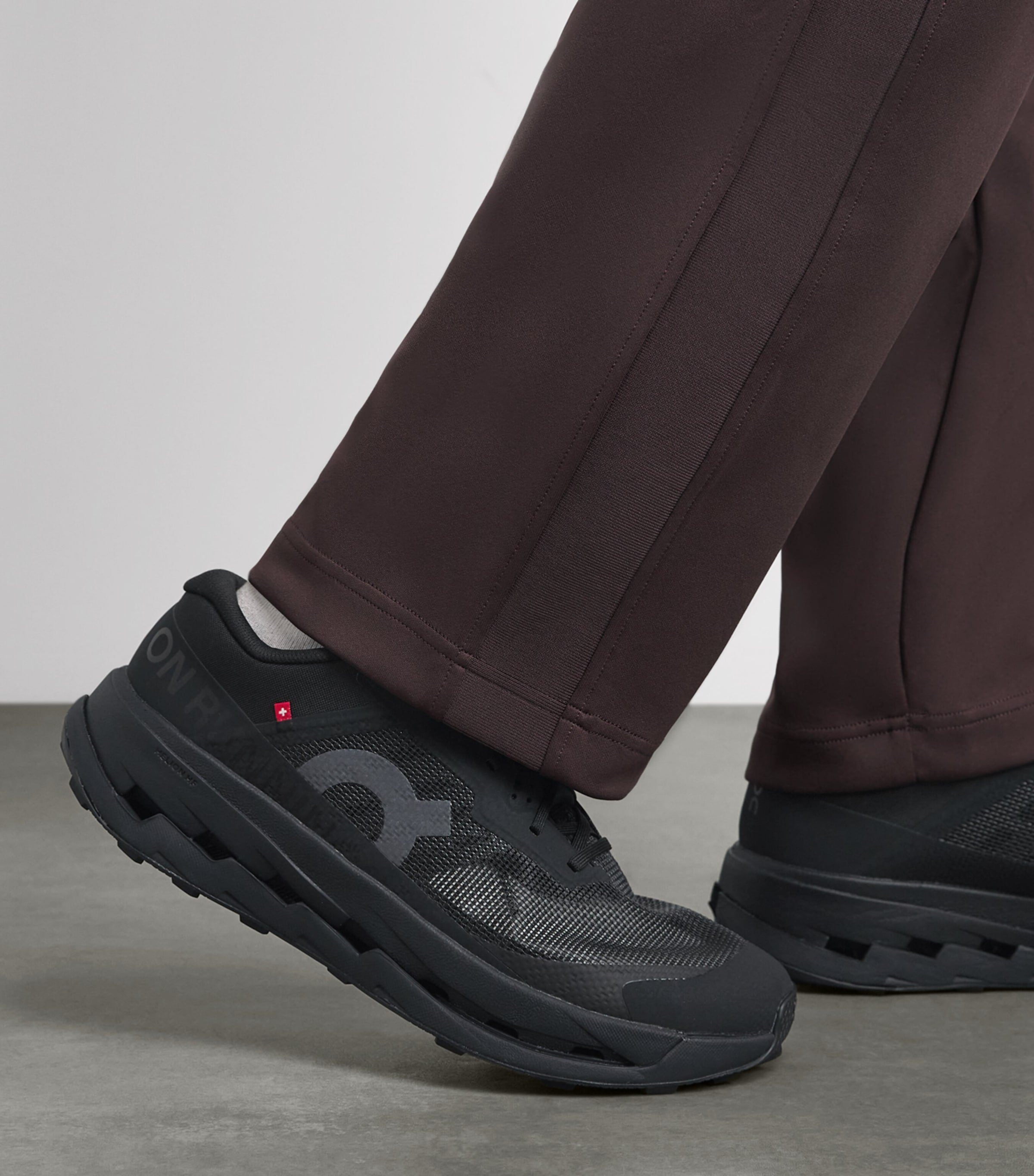 On Mens Cloudultra 3 Trainers Black | Black