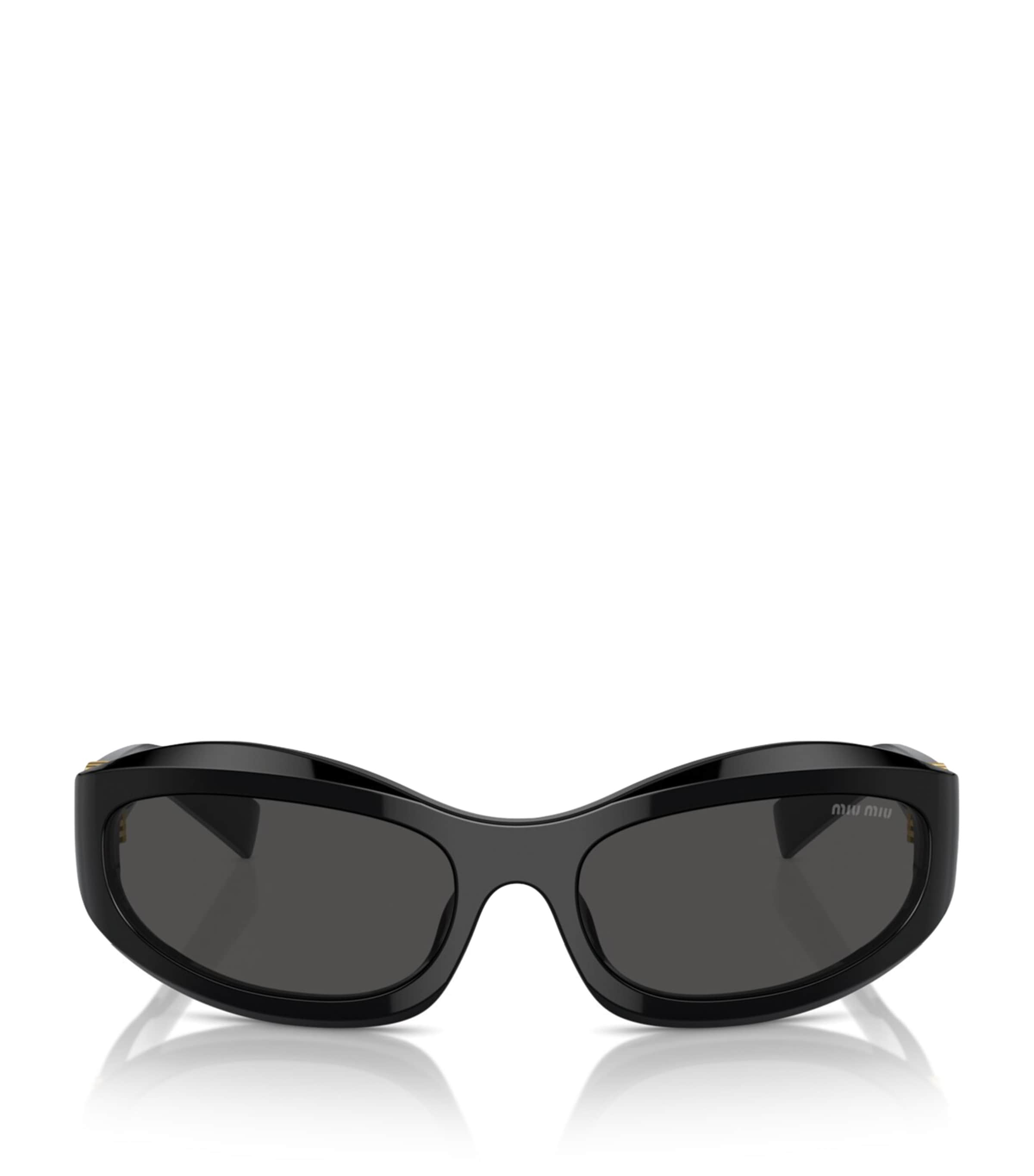 【関税・送料込】Miu Miu オンブレ サングラス メタル コーヒー Miu Miu Eyewear ロゴプレート サングラス | ゴールドトーン