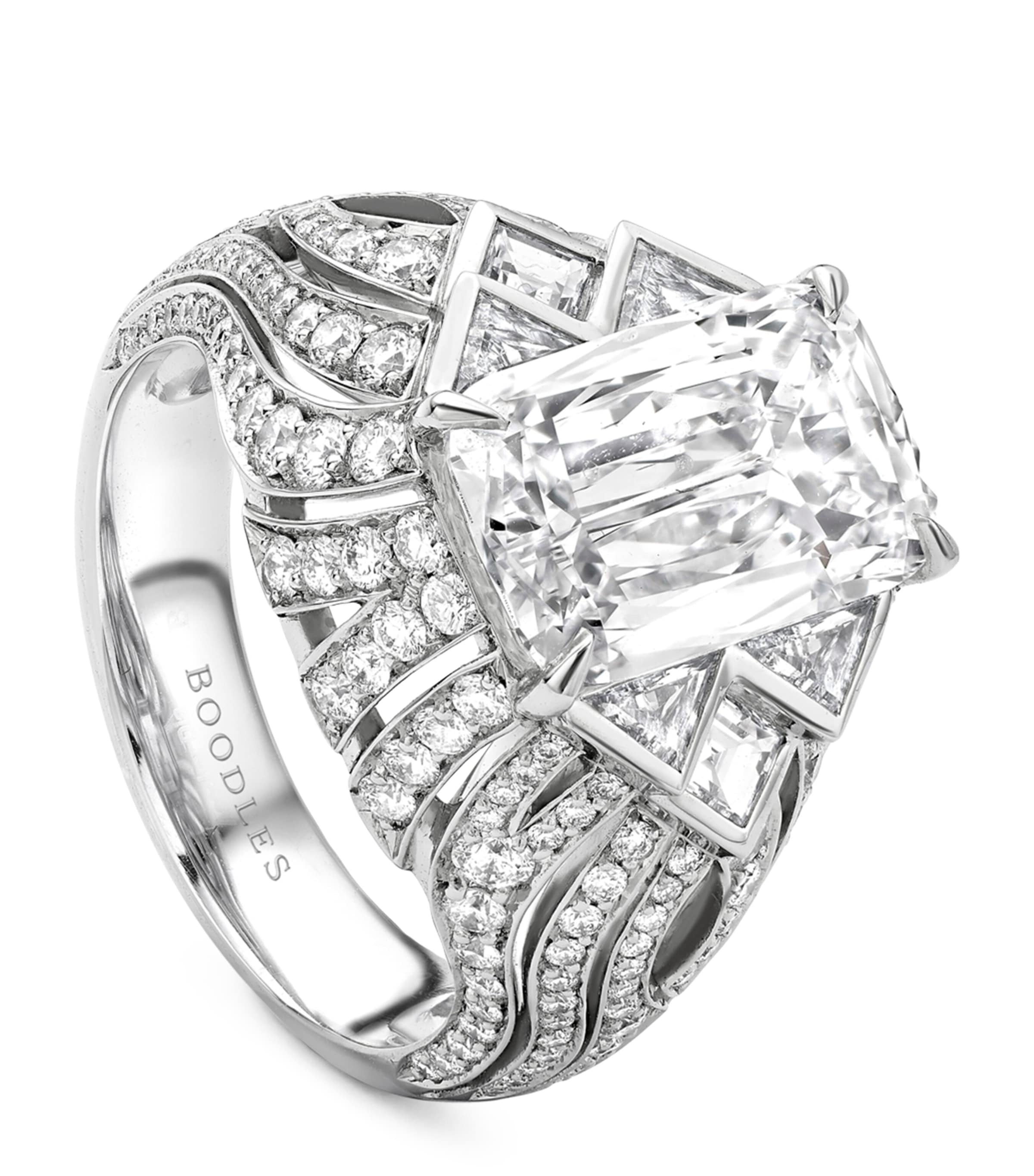 Platinum and Diamond Victoria Falls Inside Africa Ring