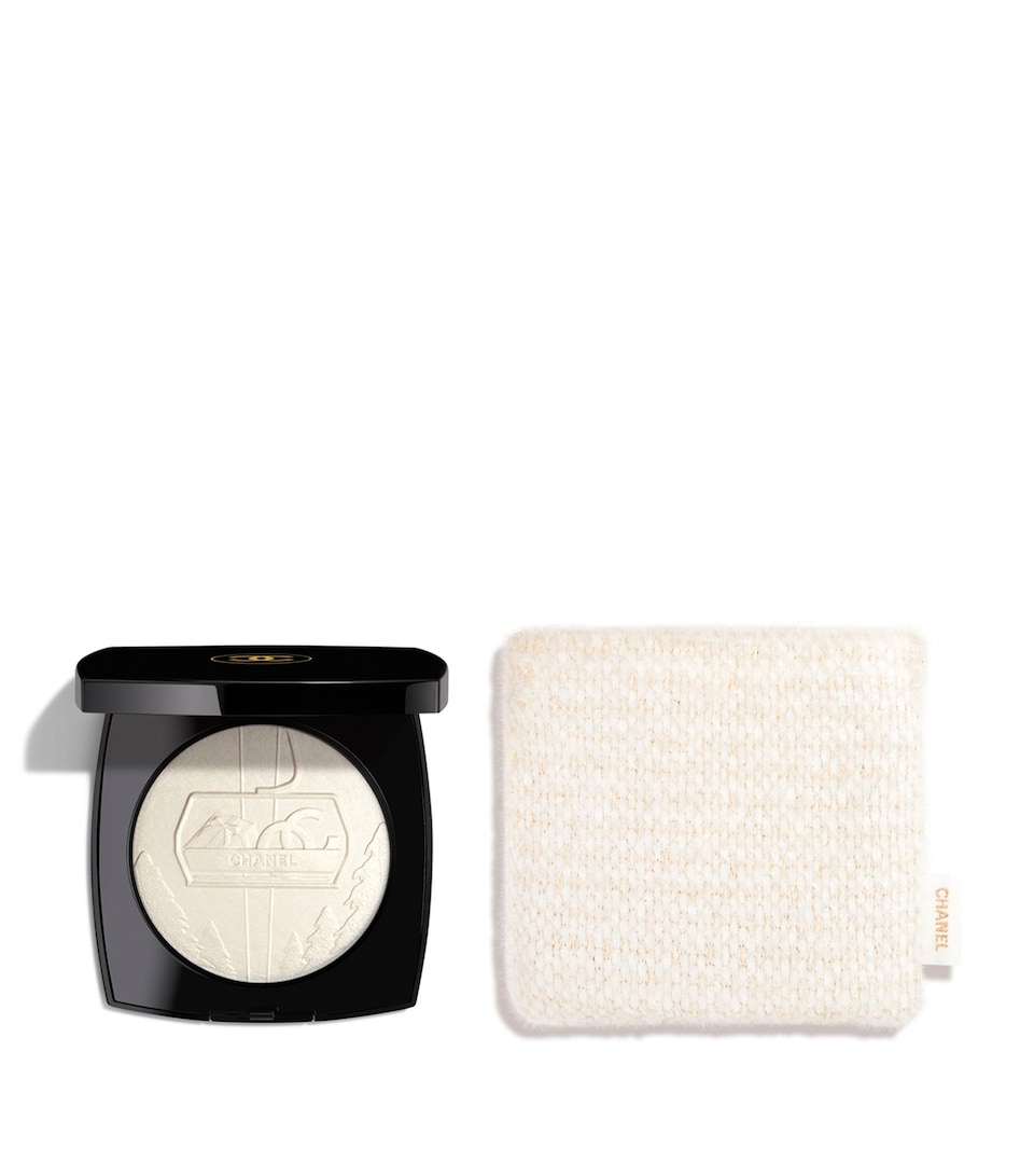 CHANEL Neige d’Or Oversize Illuminating Powder Neige D Or