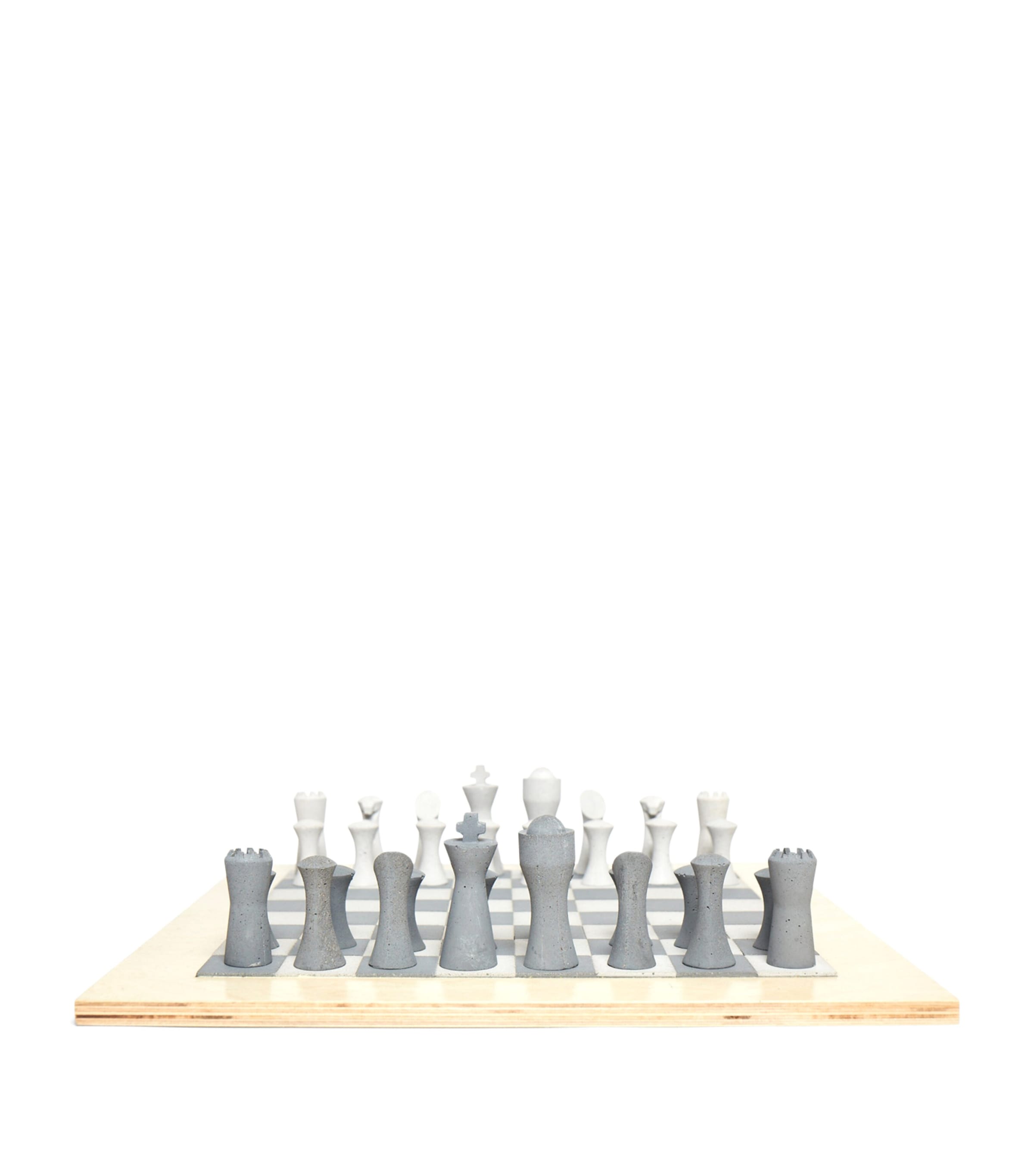 x Daniel Caesar Spergy Chess Set