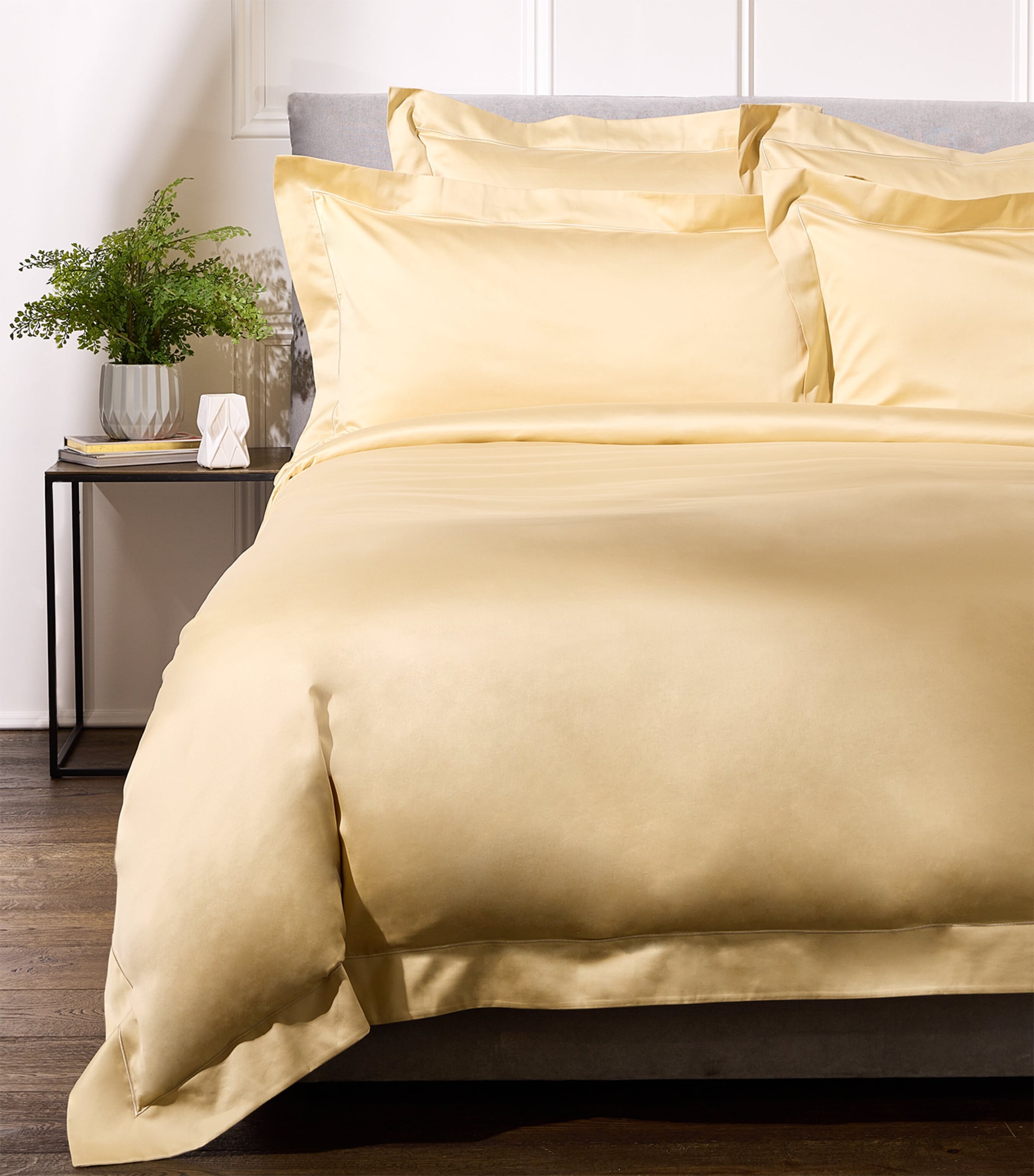 Celso De Lemos Bourdon Super King Flat Sheet (270cm x 300cm) Reims