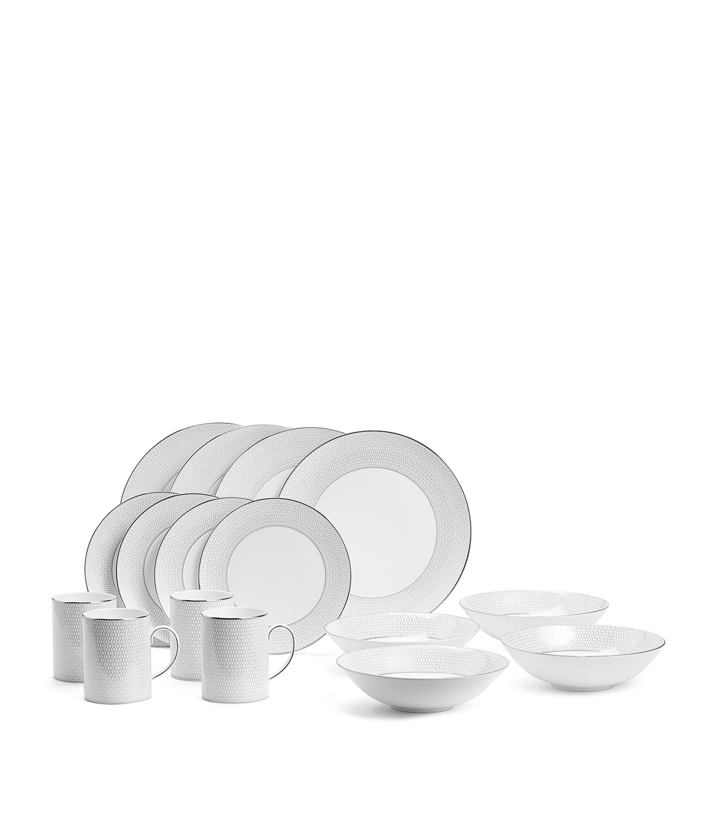 Wedgwood Set of 16 Gio Platinum Dinnerware Pieces White