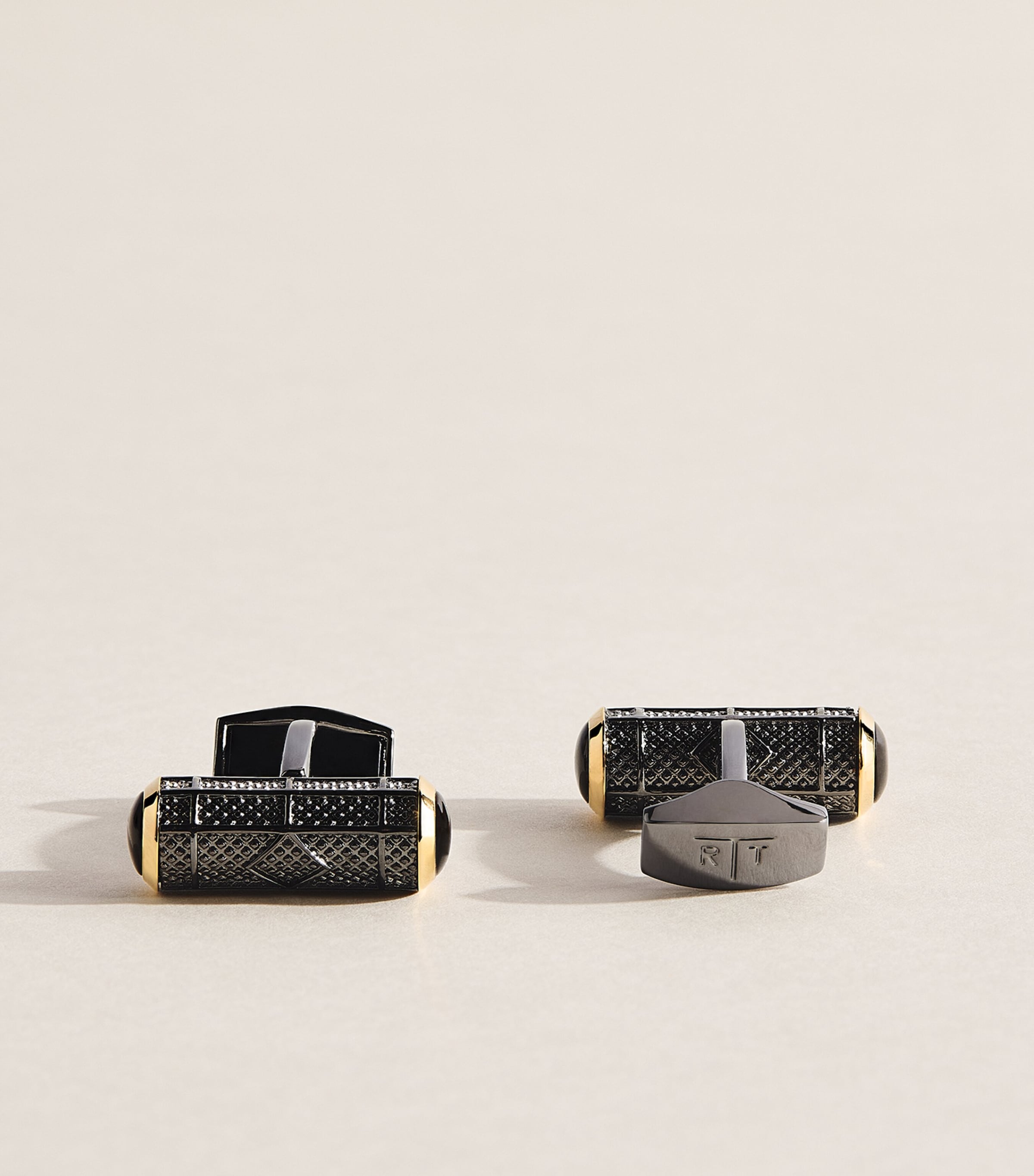 Tateossian Onyx Barrel Cufflinks Black