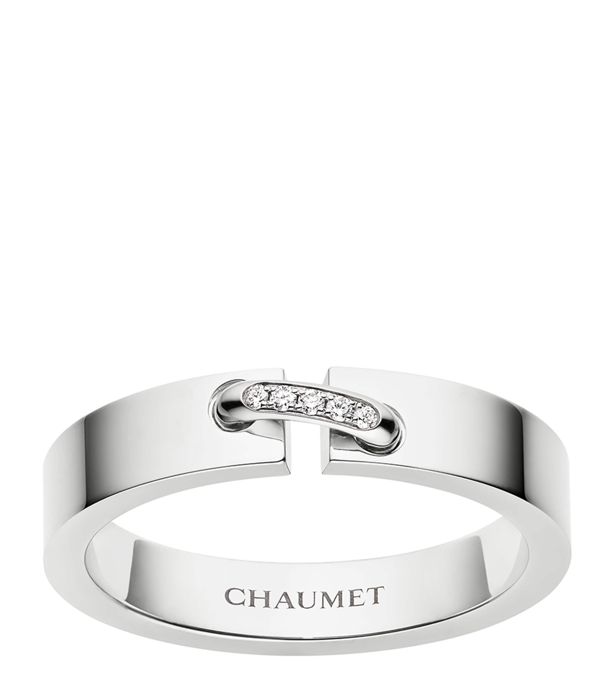 White Gold and Diamond Liens Évidence Wedding Band