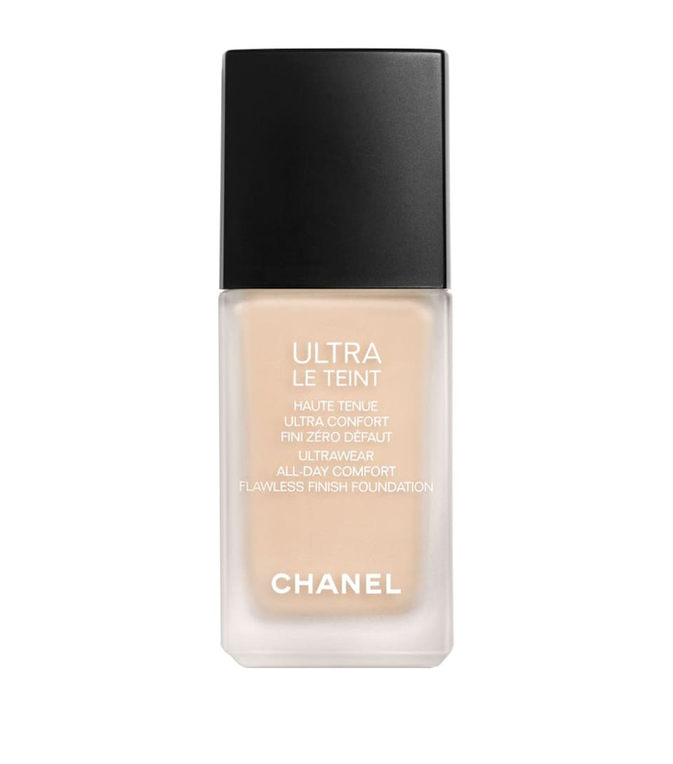 CHANEL ULTRA LE TEINT Ultrawear - All-Day Comfort - Flawless Finish Foundation (30ml)