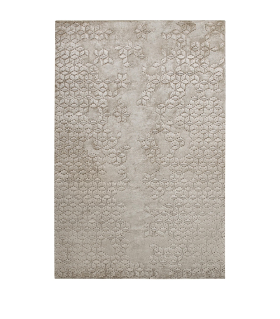 x Helen Amy Murray Star Silk Rug (2.74m x 1.83m)