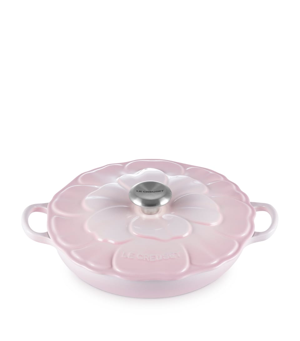 Cast Iron Petal Shallow Casserole Dish (26cm)