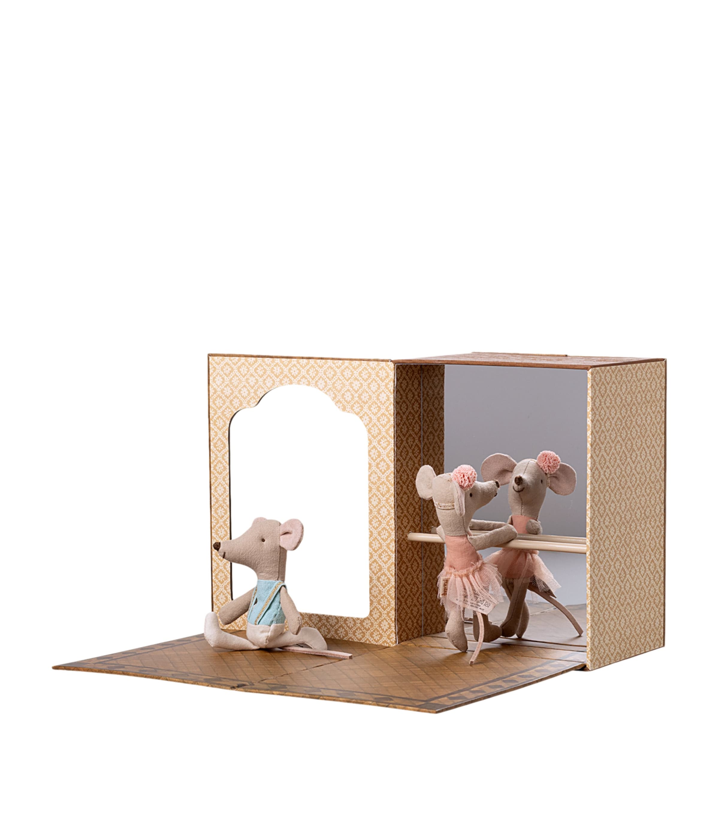 Ballet Mice with Dance Studio Set (17cm)