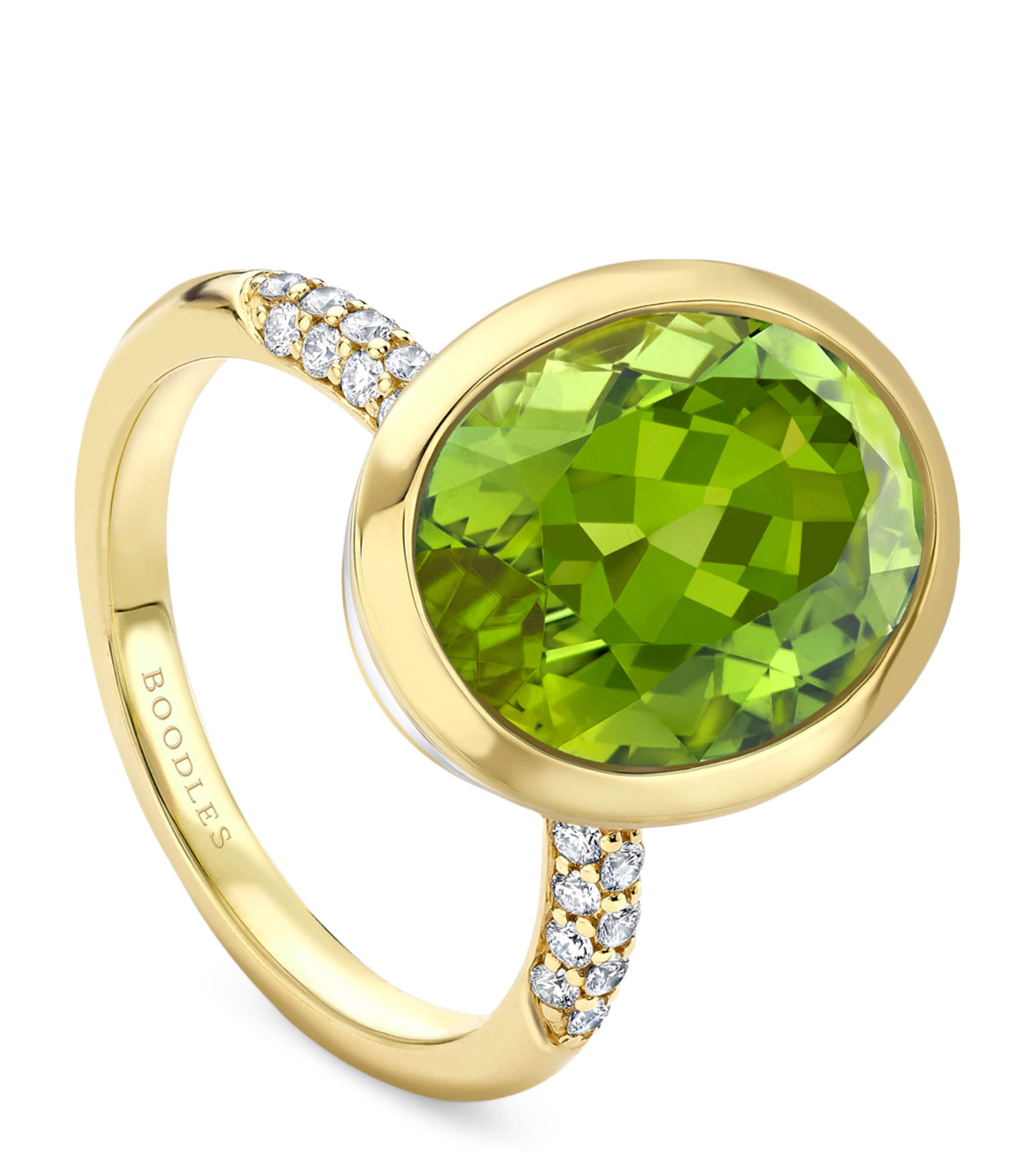 Boodles Yellow Gold, Diamond and Peridot Dolce Vita Oval  Ring Yellow Gold