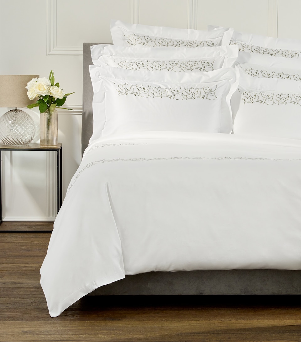 Harrods of London Tresco Embroidered King Duvet Cover Set (230cm x 220cm) White/sage