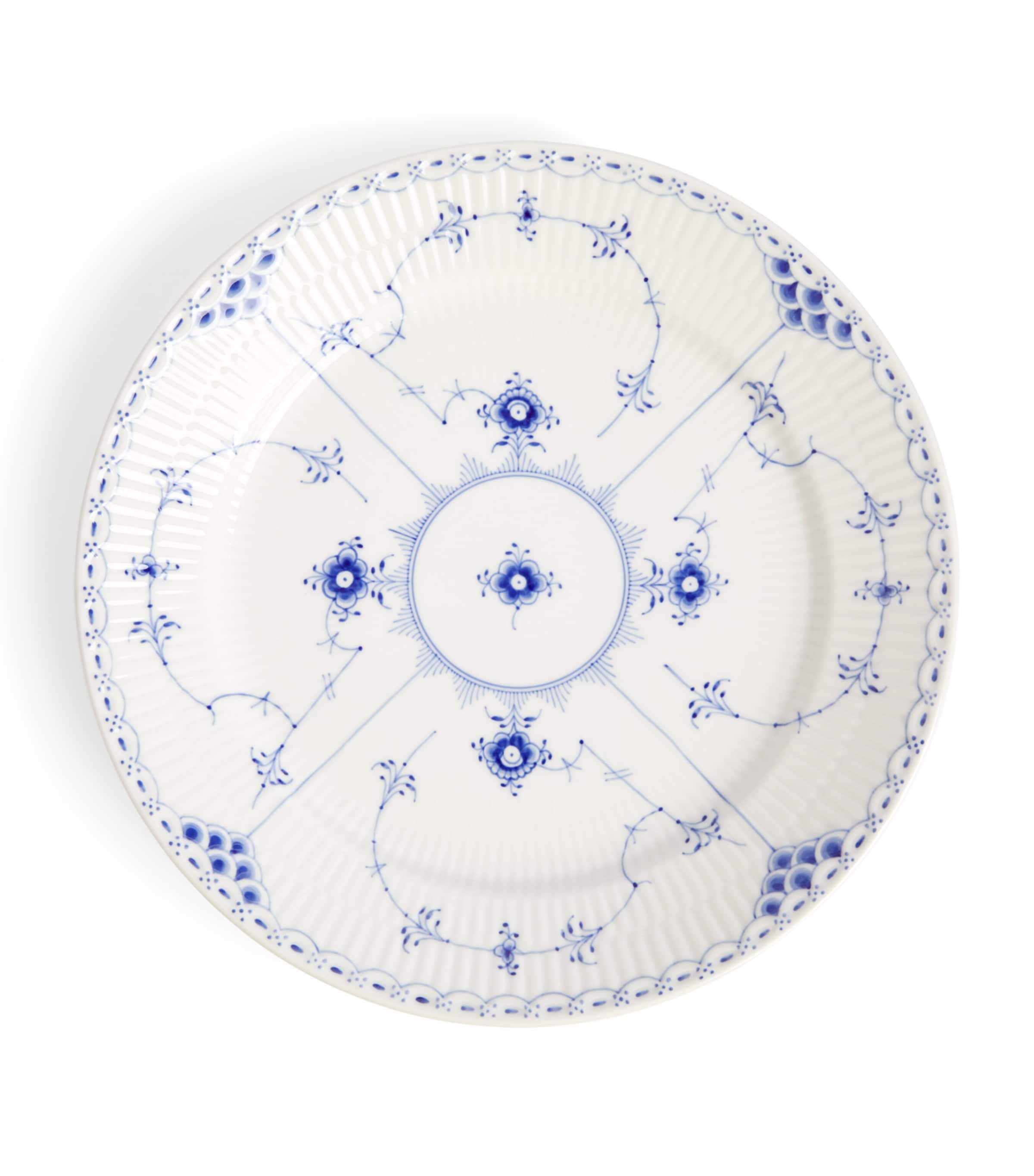 Blue Fluted Half Lace Plate (27cm)