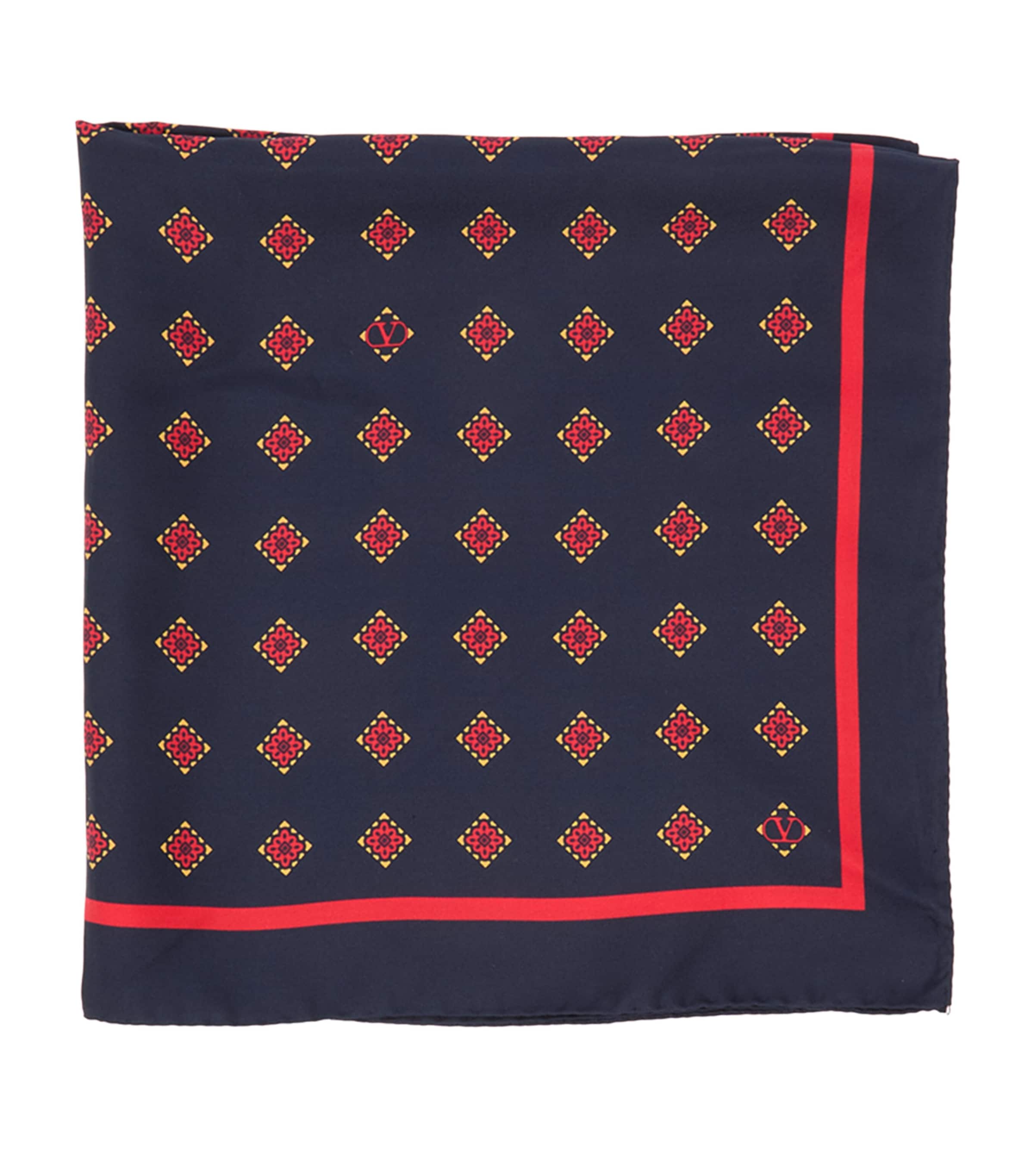 スカーフ Valentino Garavani Printed Silk Petit Charles Foulard Valentino Garavani Silk Petit Charles Print Scarf | Harrods UK