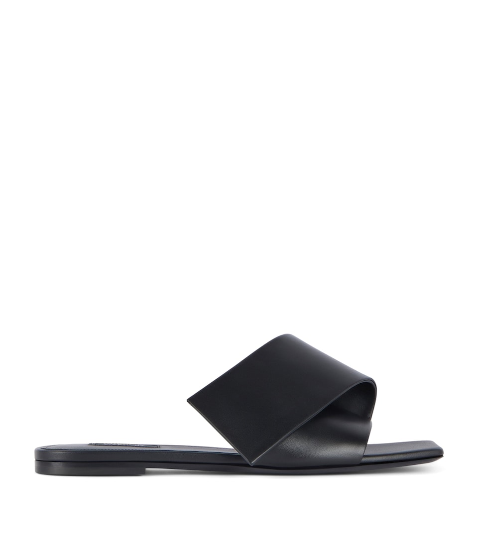 Leather Twisted Ribbon Sandals