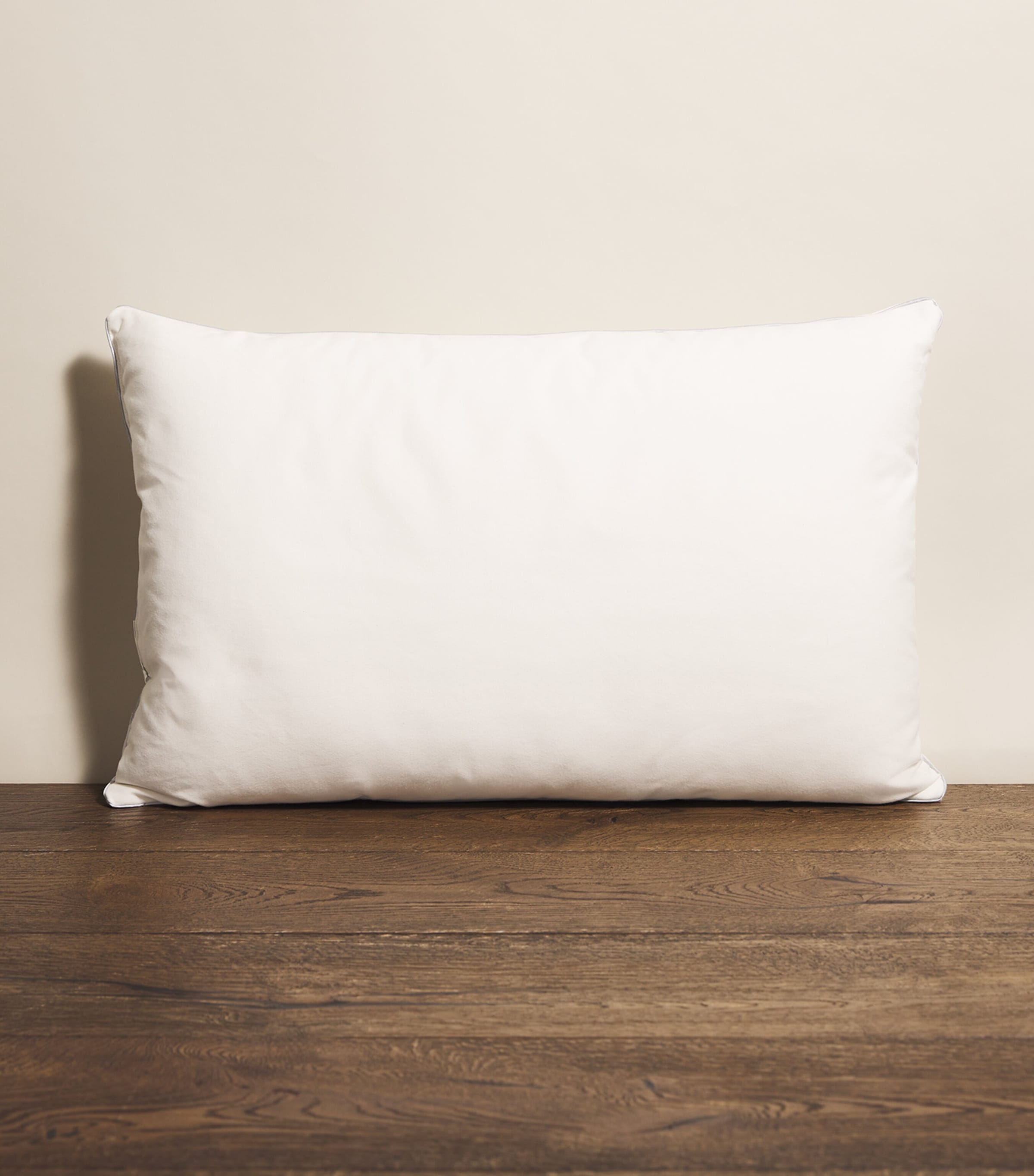 Harrods of London Extra-Firm Side Sleeper Pillow (50cm x 75cm) White