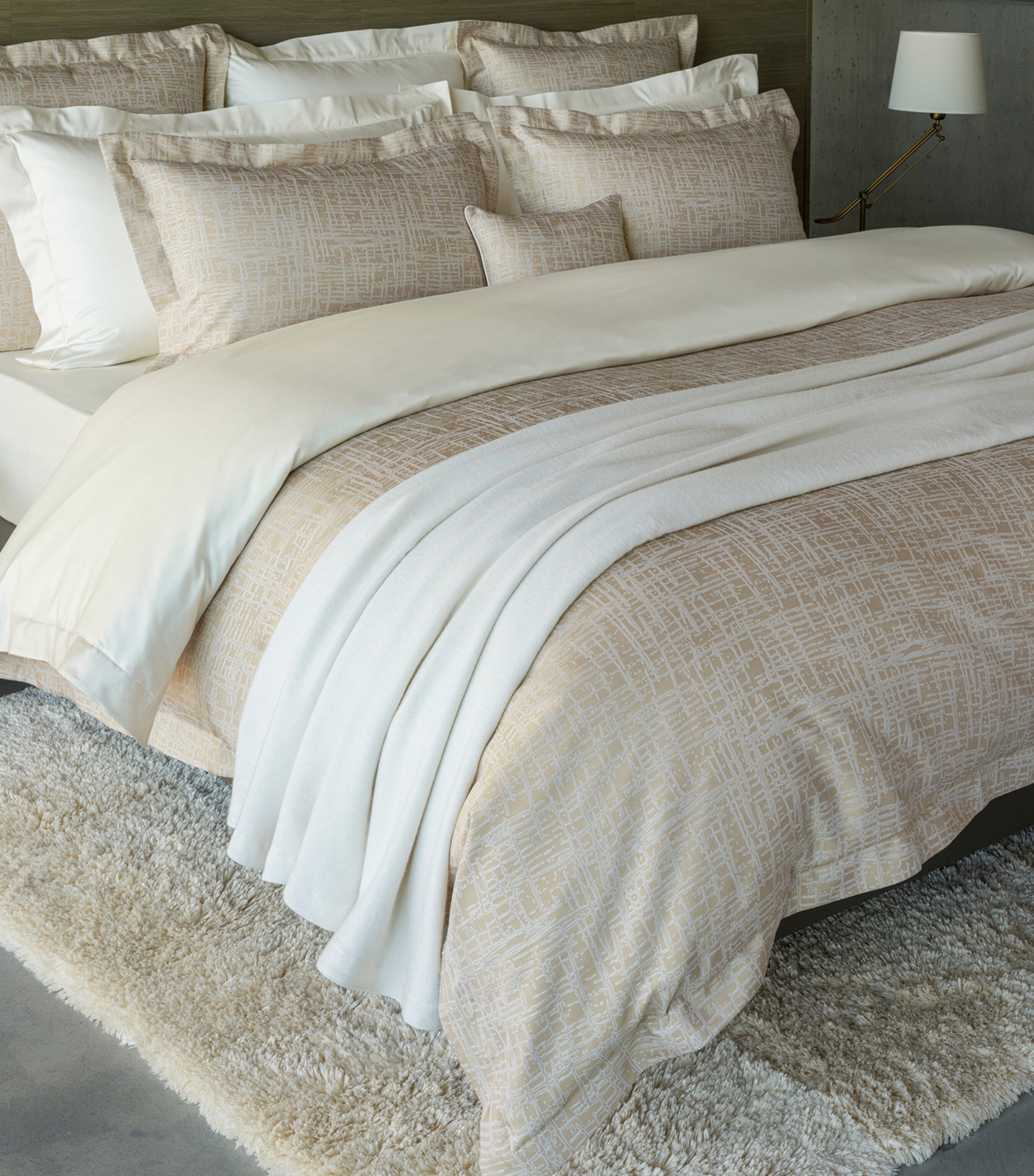 Celso De Lemos Egyptian Cotton-Silk Partition Pillow Case (50cm x 75cm) Miel