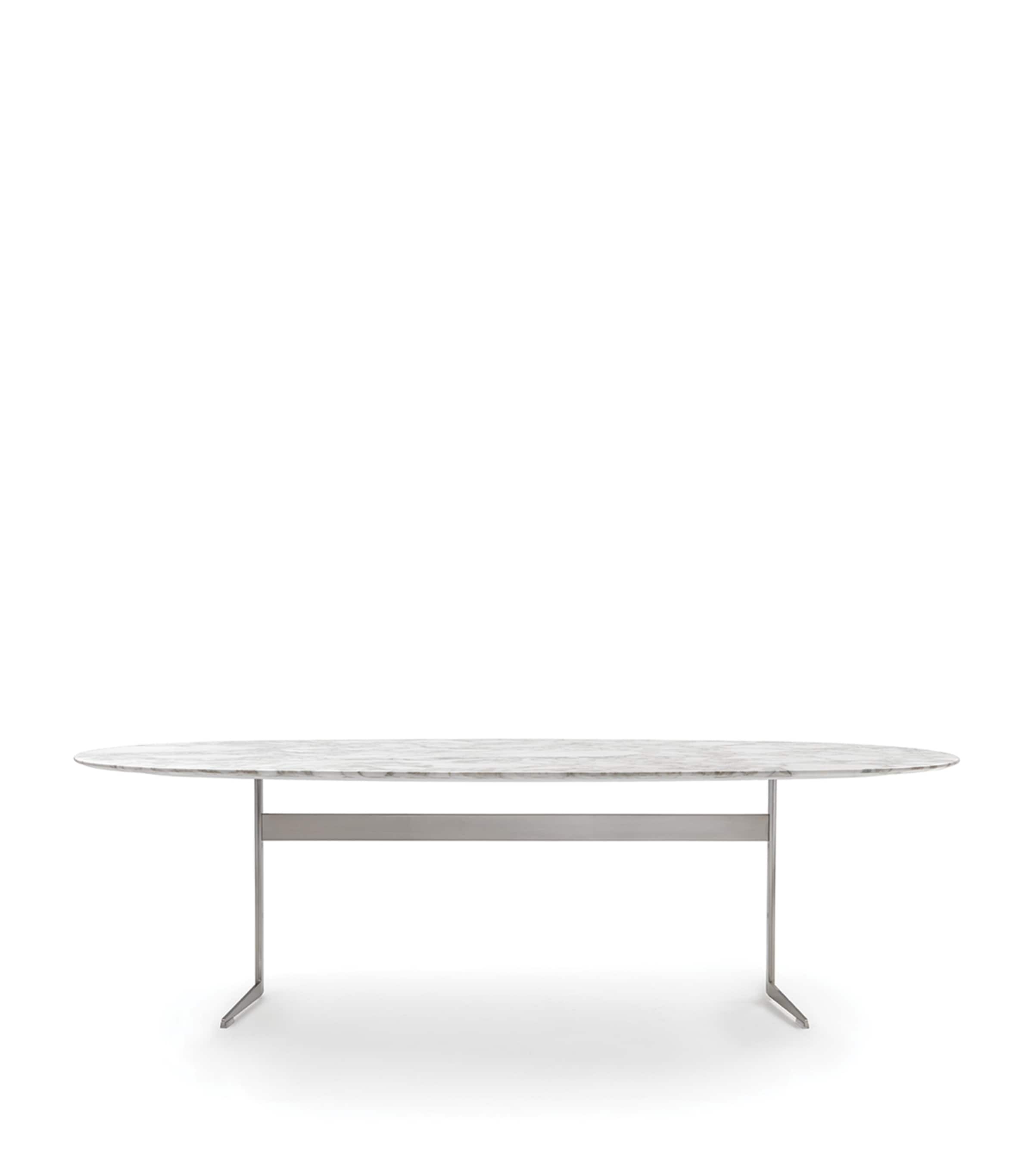 Fly Oval Table