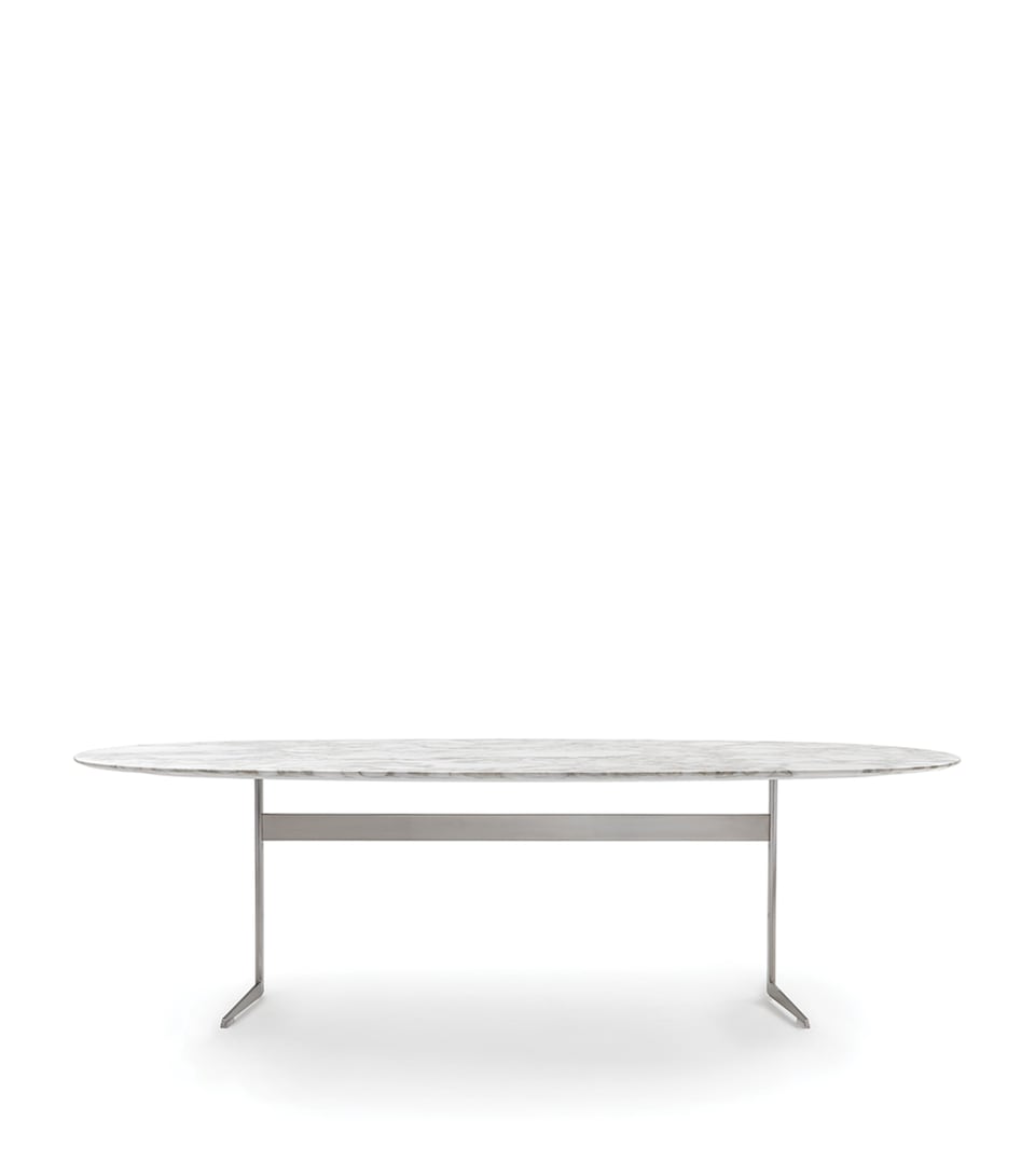 Fly Oval Table