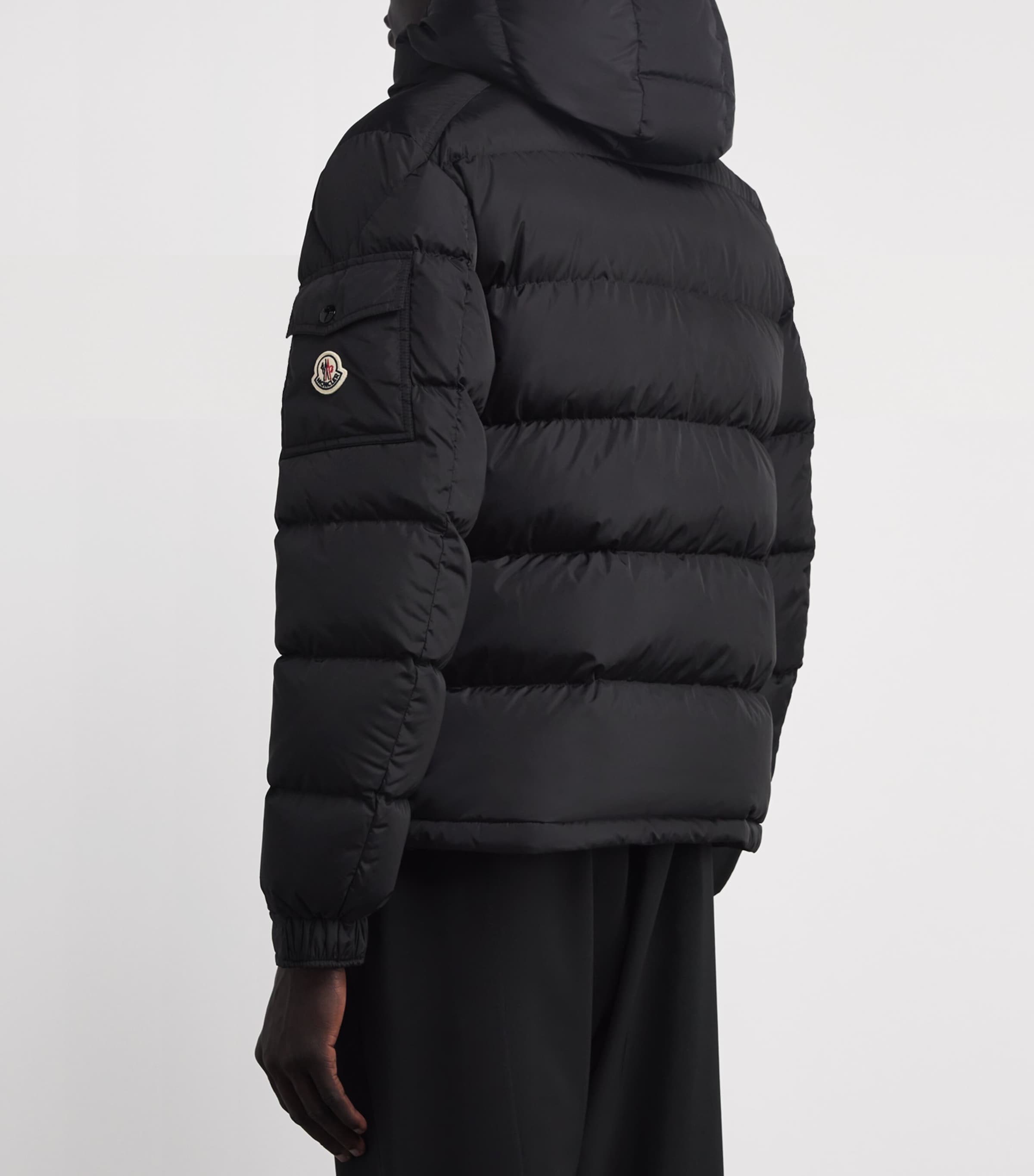 【新品】サイズ1 モンクレール エルミファー ブラック D706① Men's Clothing Highlights - New Down Jackets & Vests | Moncler