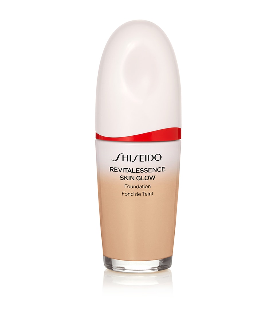 Revitalessence Skin Glow Foundation SPF 30