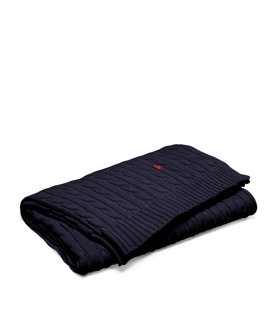 Cable-Knit Throw (140cm x 180cm)