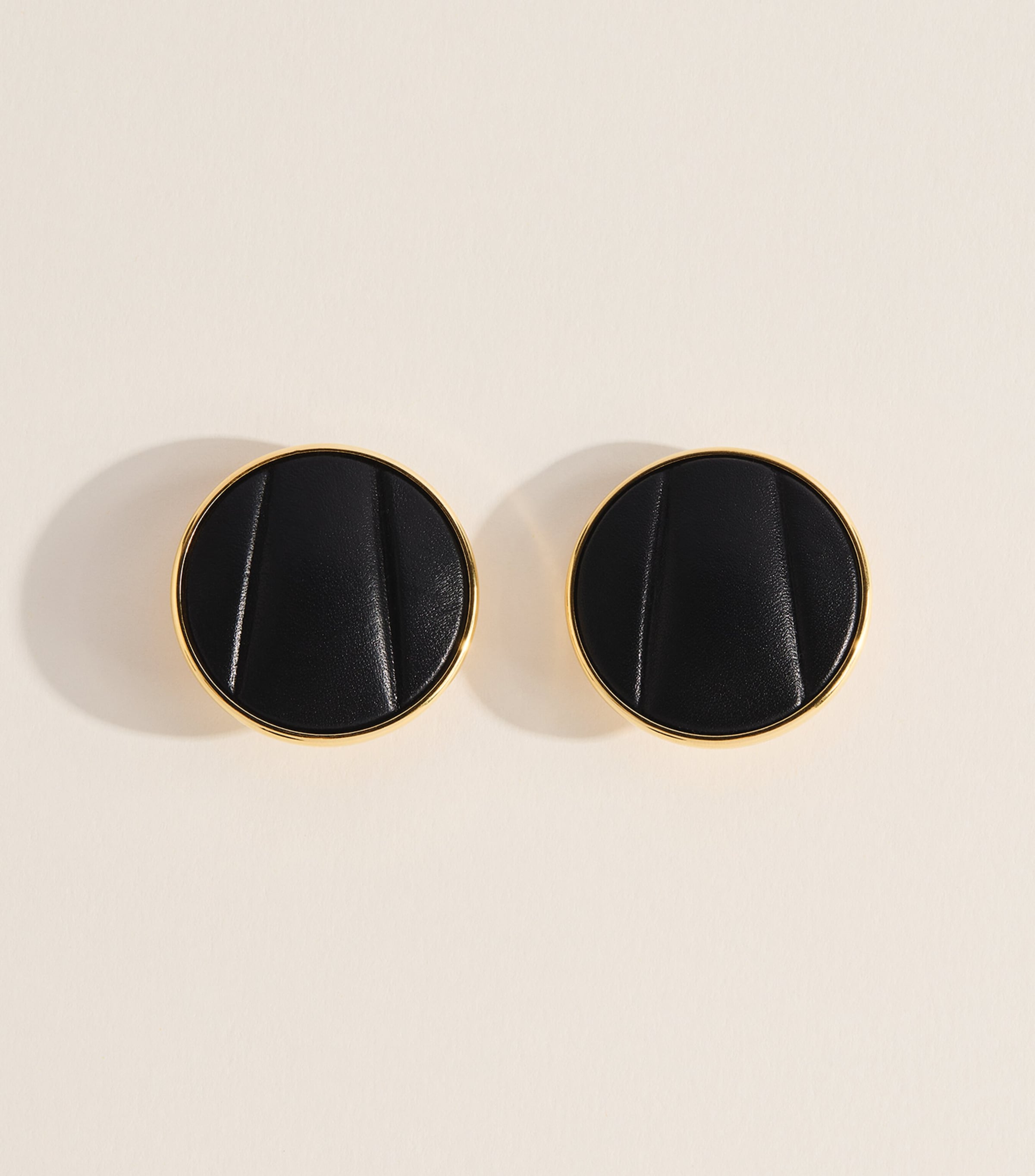 Chloé Leather Pleats Clip-On Earrings Black