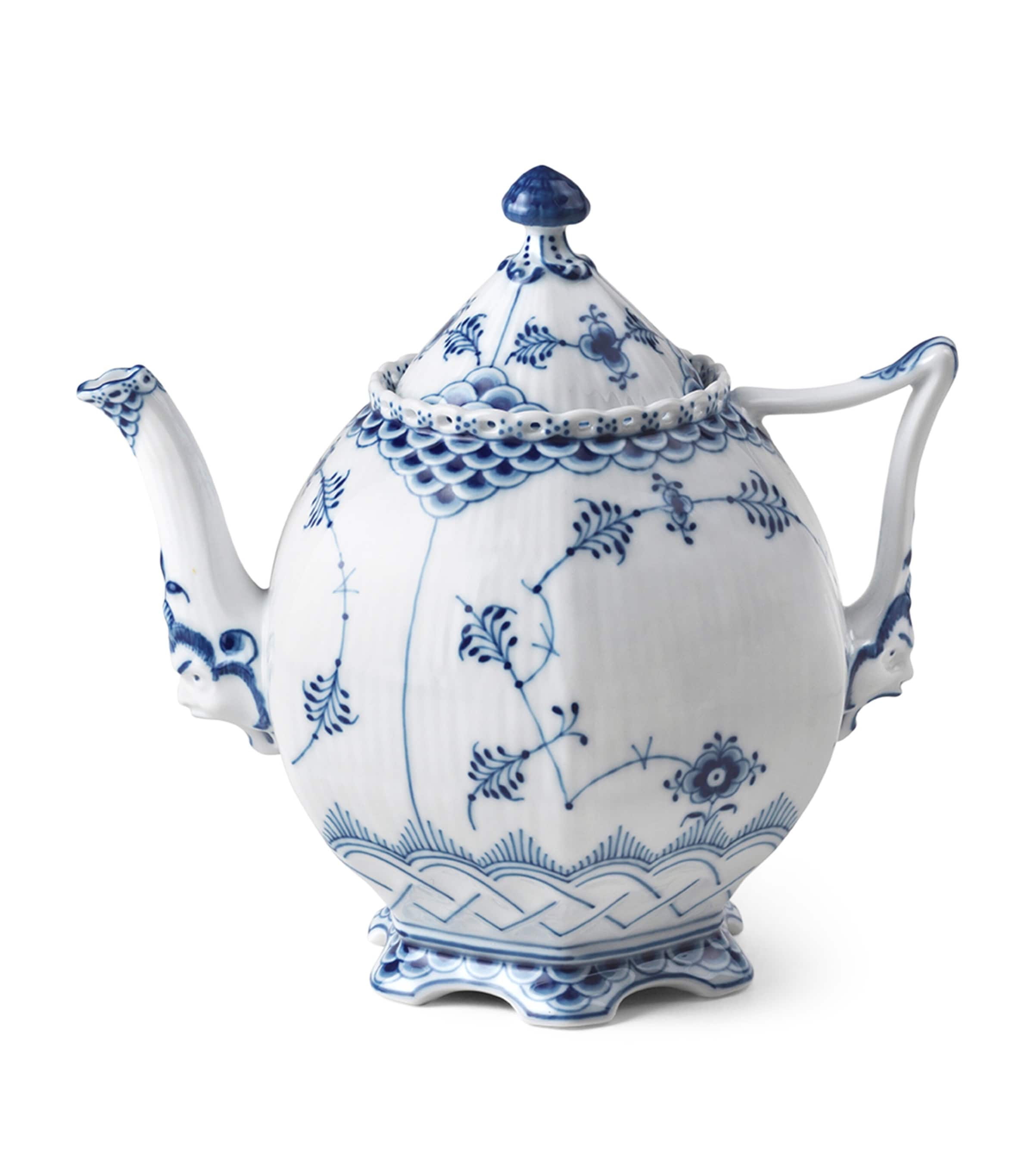 Royal Copenhagen Blue Fluted Full Lace Teapot (70cl) Blue