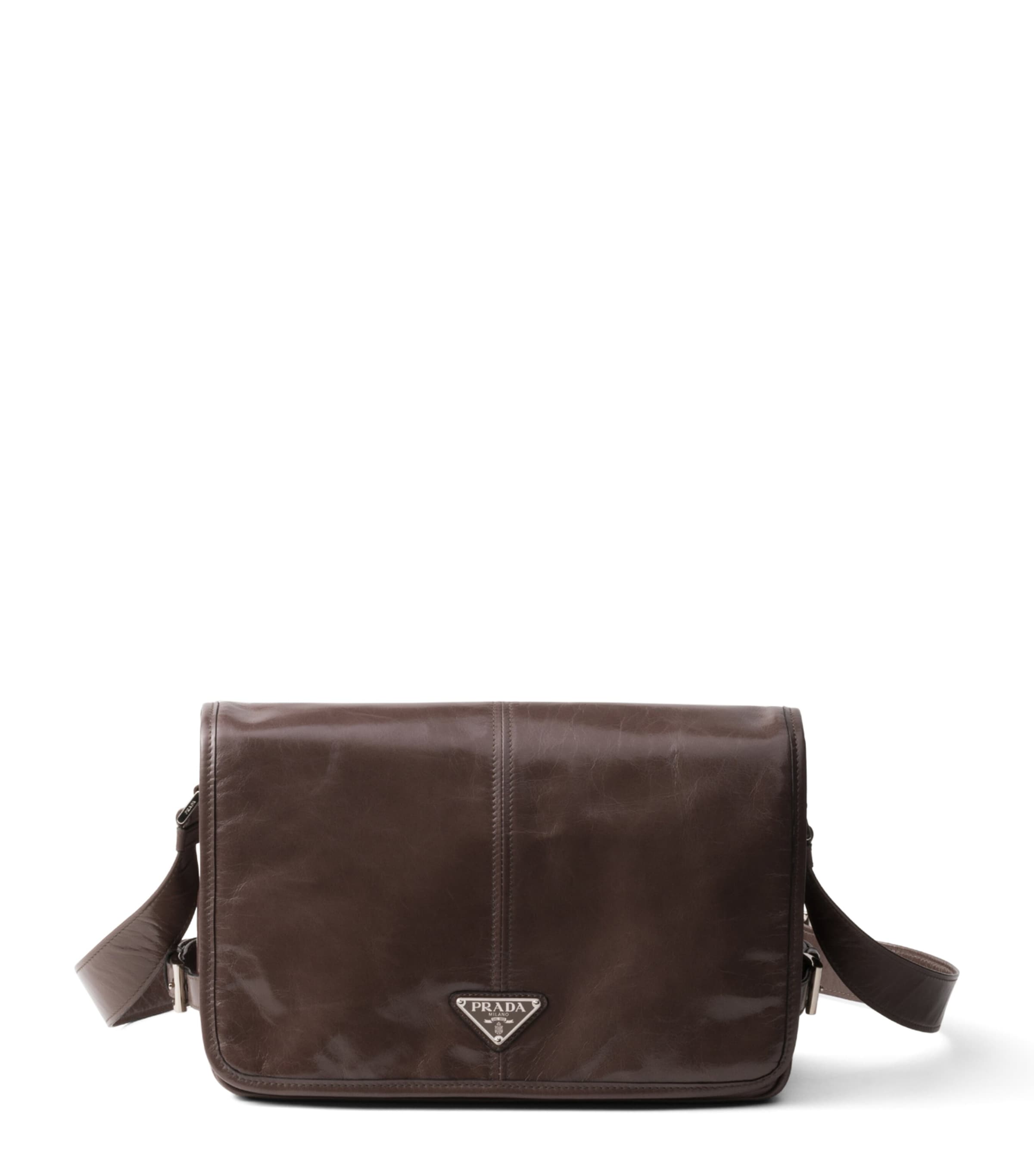 Bottega Veneta Medium Leather Andiamo Messenger Bag | Harrods US