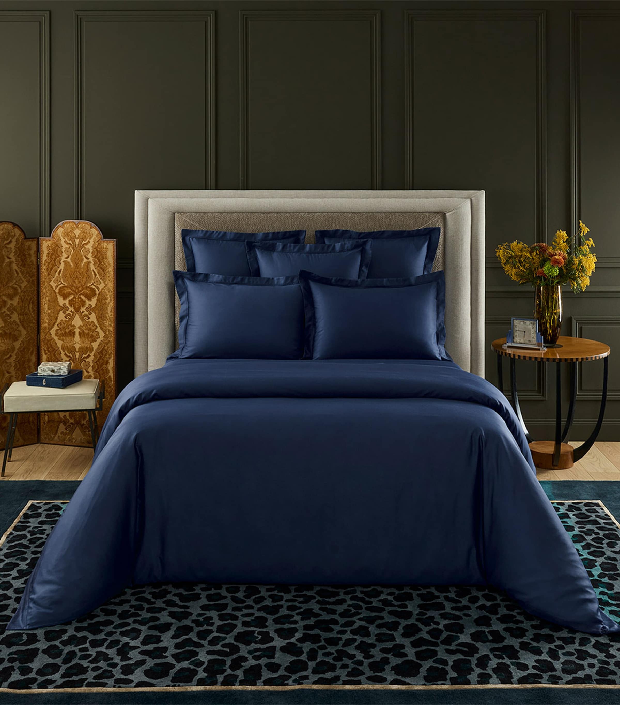 Yves Delorme Triomphe Double Fitted Sheet (140cm x 200cm) Outremer