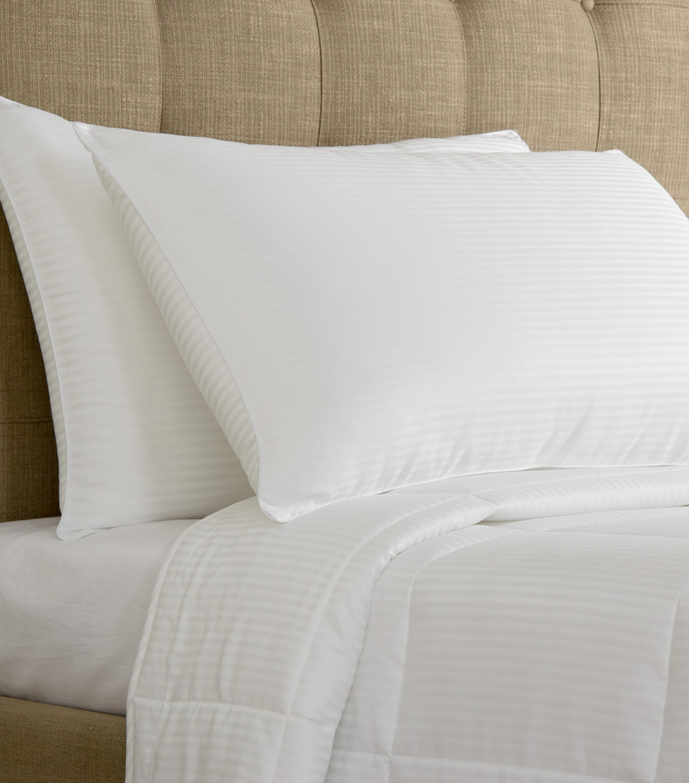 Frette Medium Nuvola Alternative Pillow Filler (30cm x 40cm) White