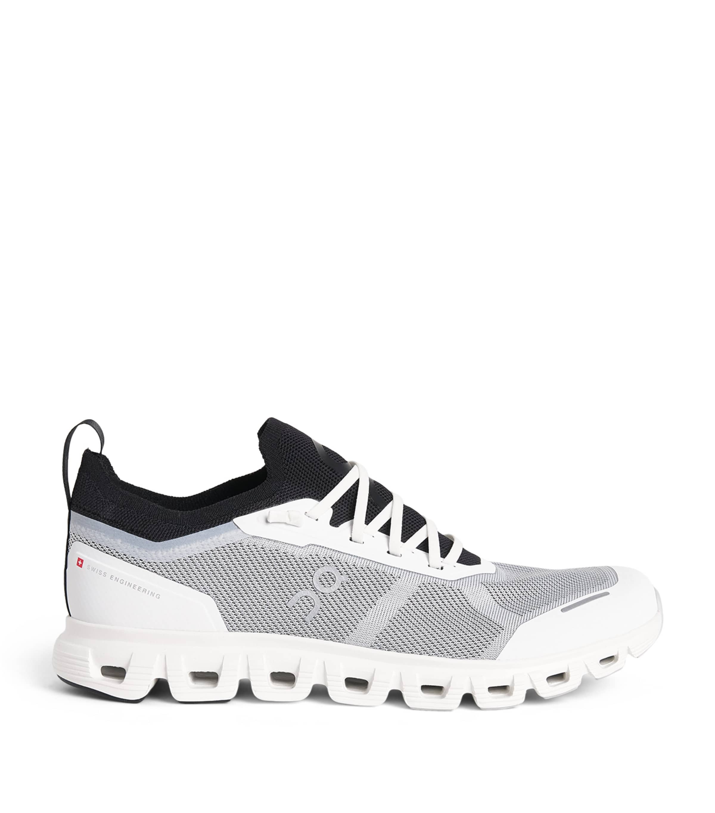 Cloud 6 Versa Trainers