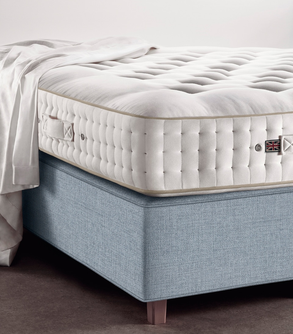 Vispring Firm Tiara Superb Mattress (150cm x 200cm) White
