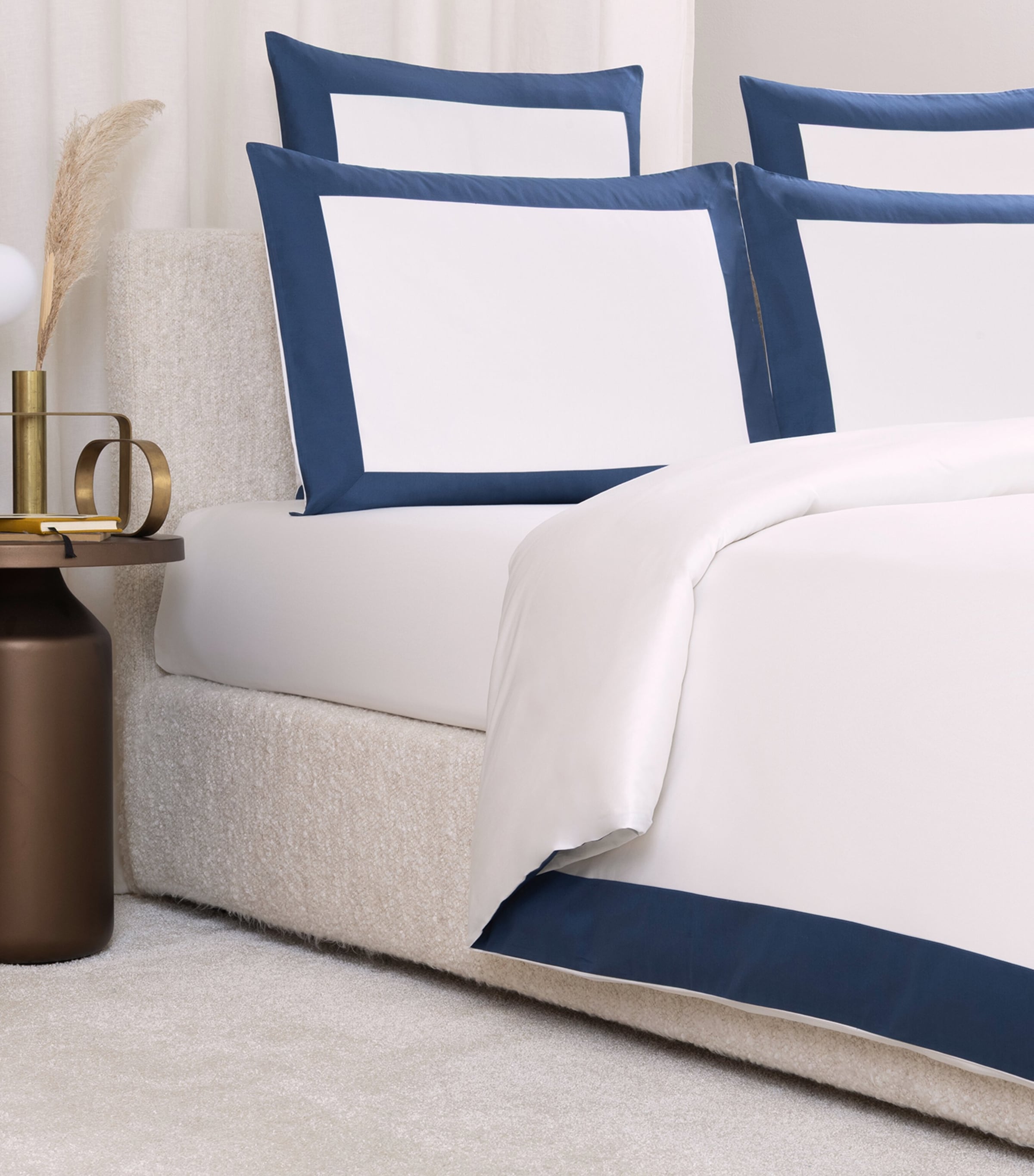Frette Cotton Bold Duvet Cover (260cm x 240cm) Milk/indigo B