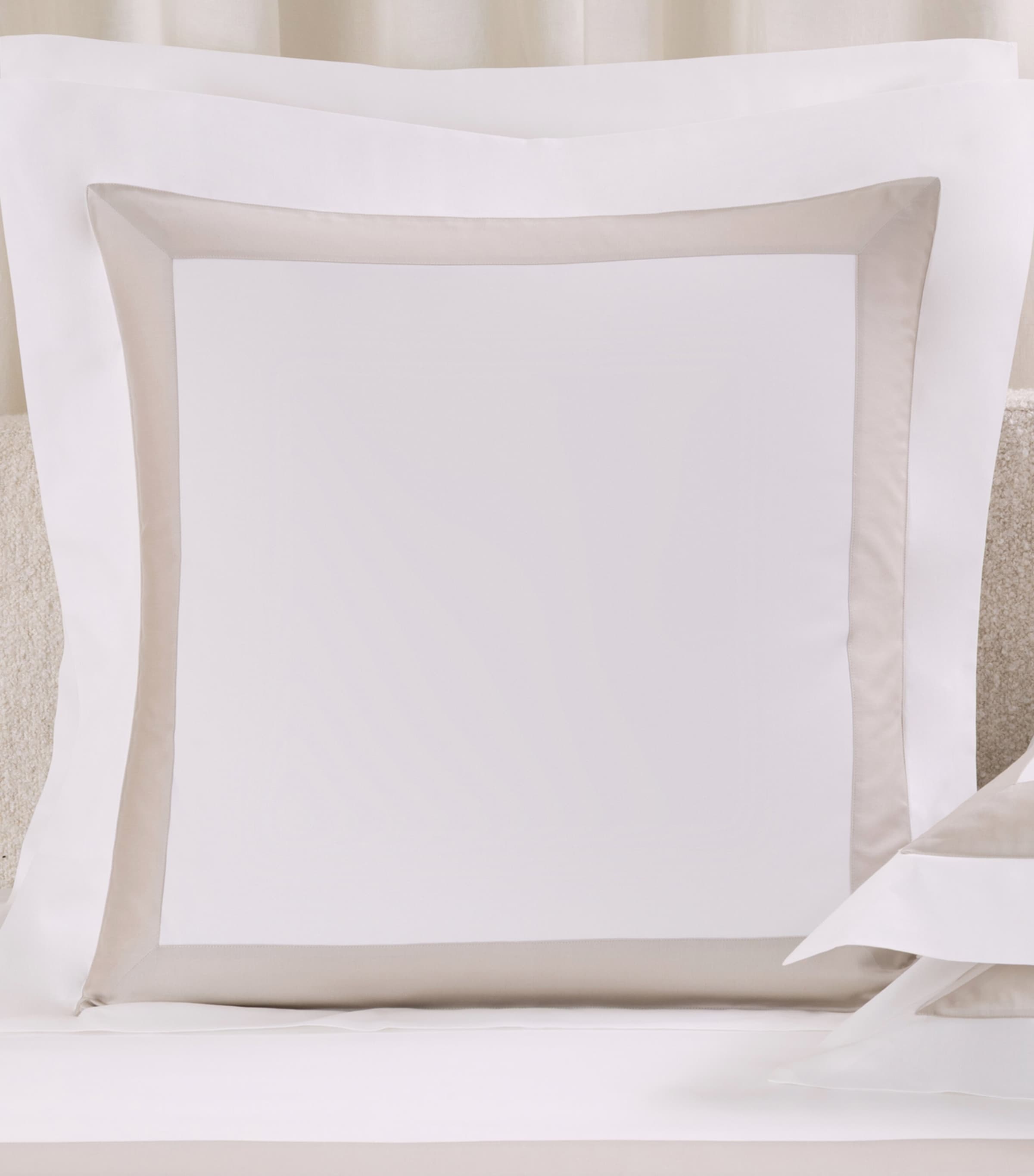 Frette Cotton Breeze Border Square Pillowcase (65cm x 65cm) Milk/greige