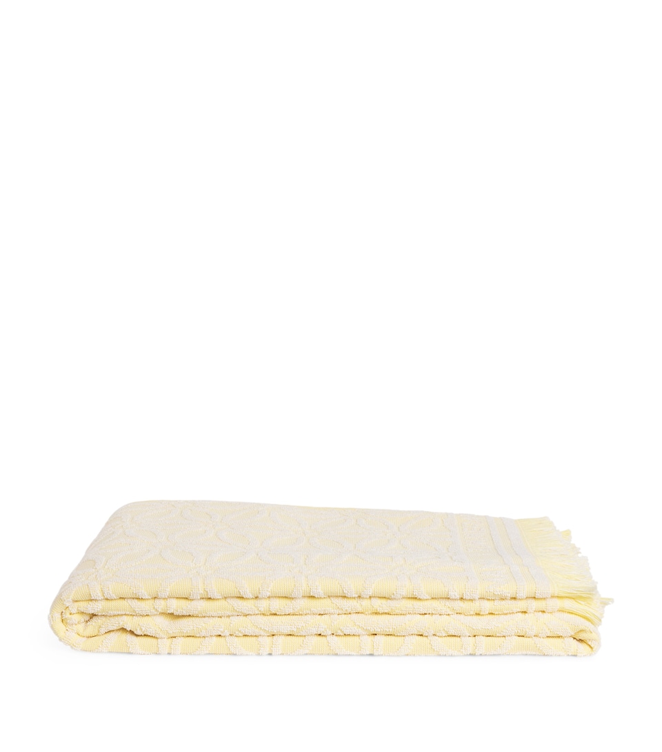 Jacquard Flowers Towel (180cm x 100cm)