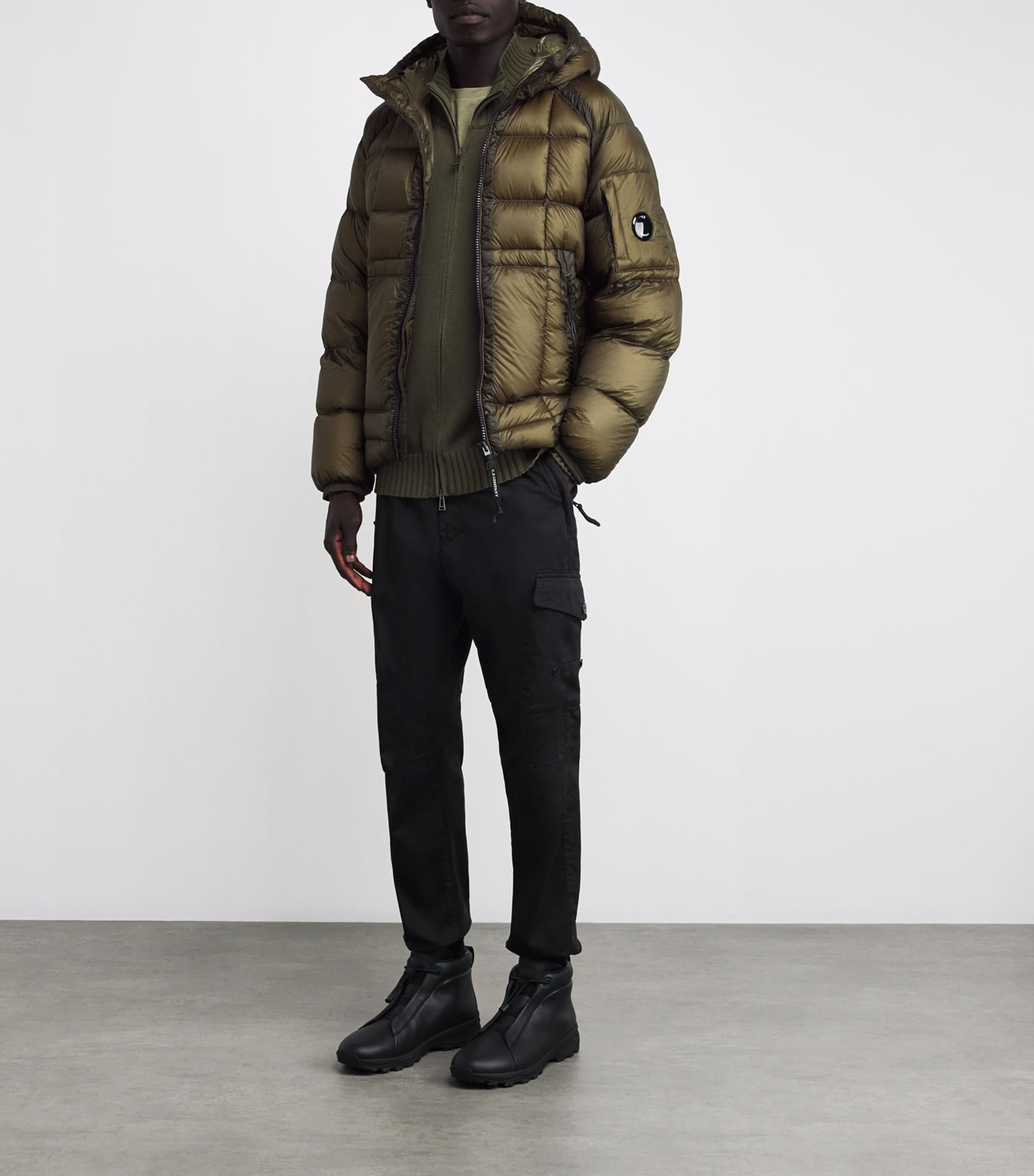 【関税込み】C.P. Company グレー パネル フーディ C.P. Company | Harrods UK