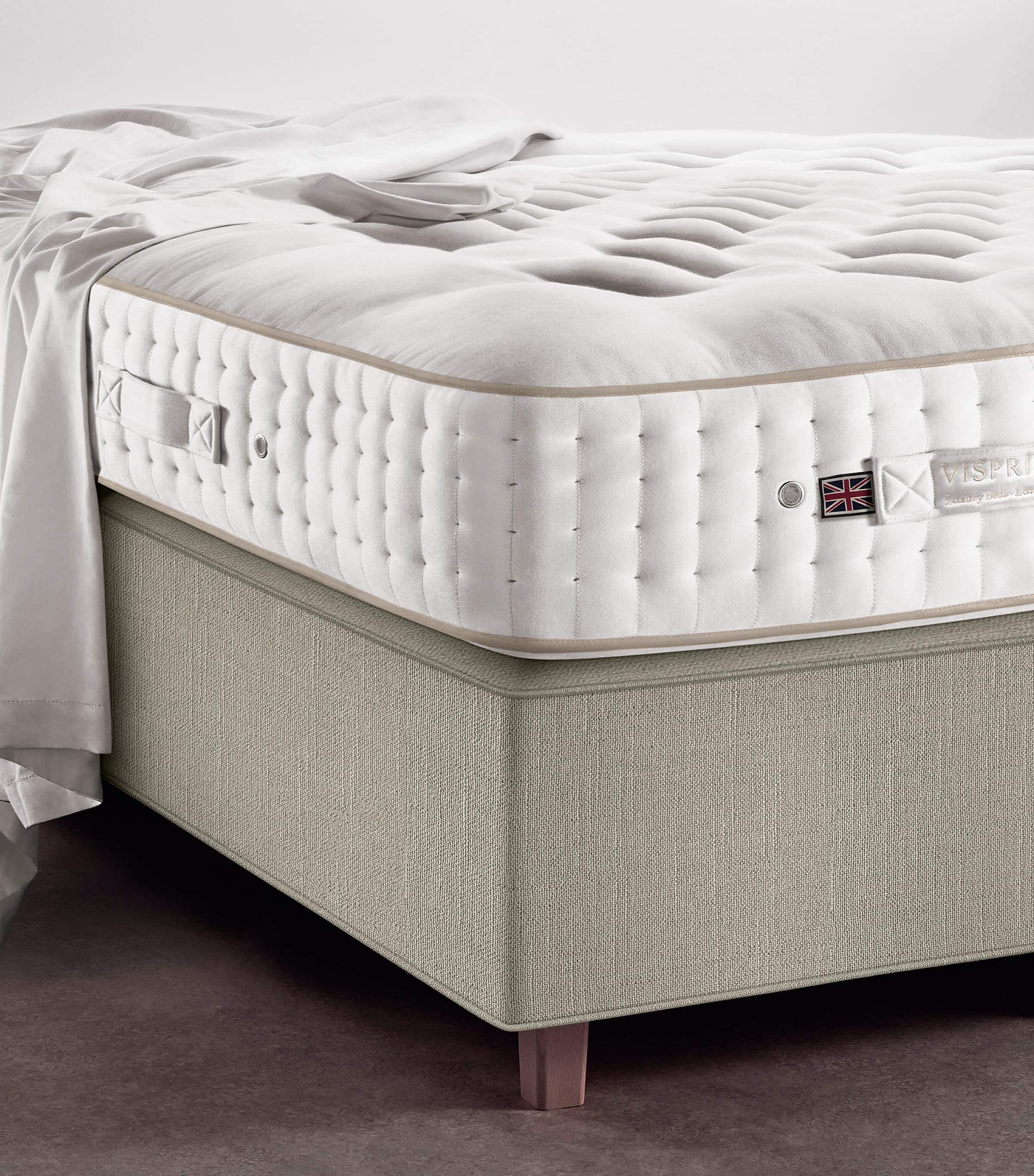 Vispring Soft Signatory Mattress (150cm x 200cm) White