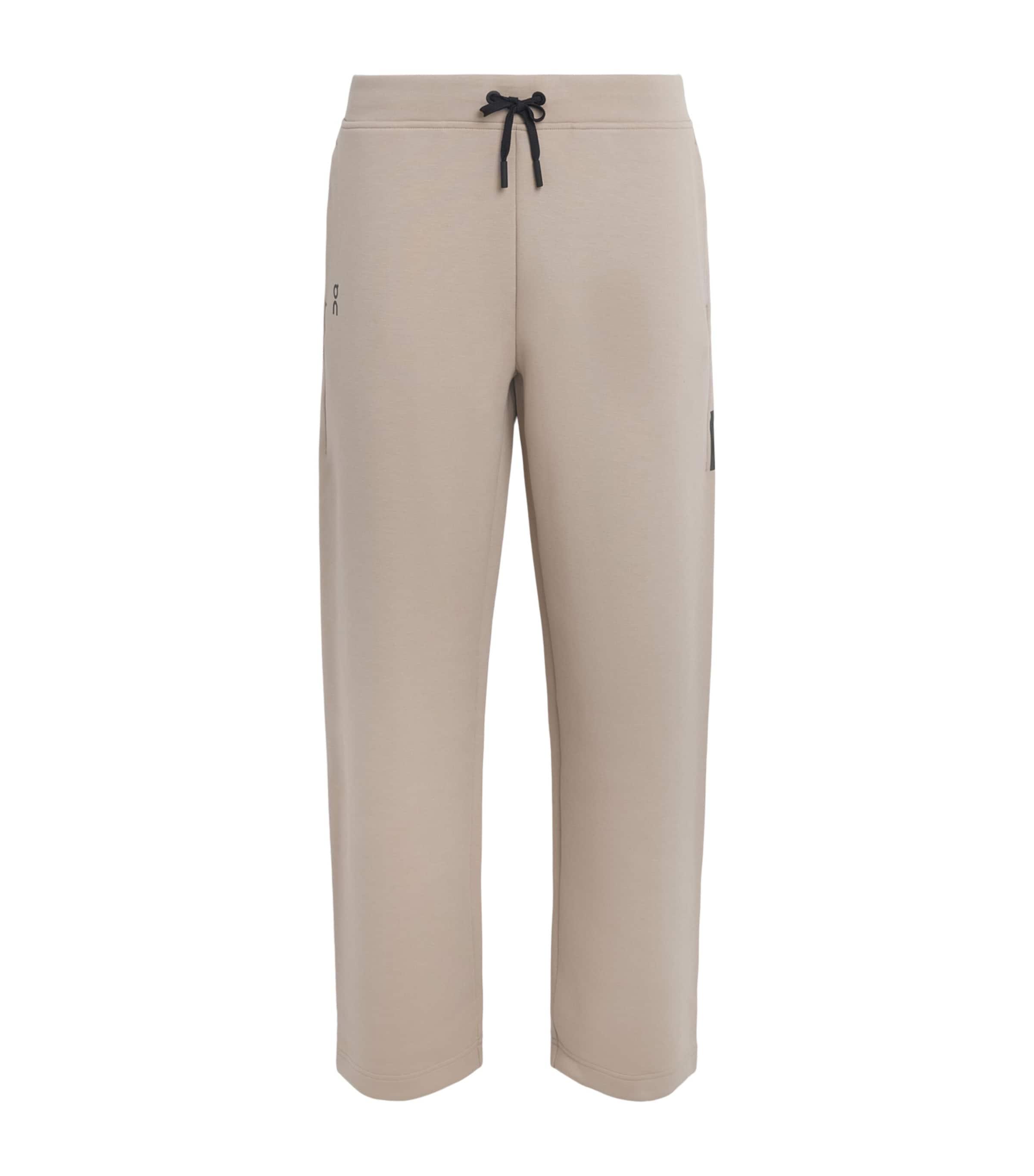 On Womens Focus Tech Sweatpants Desert