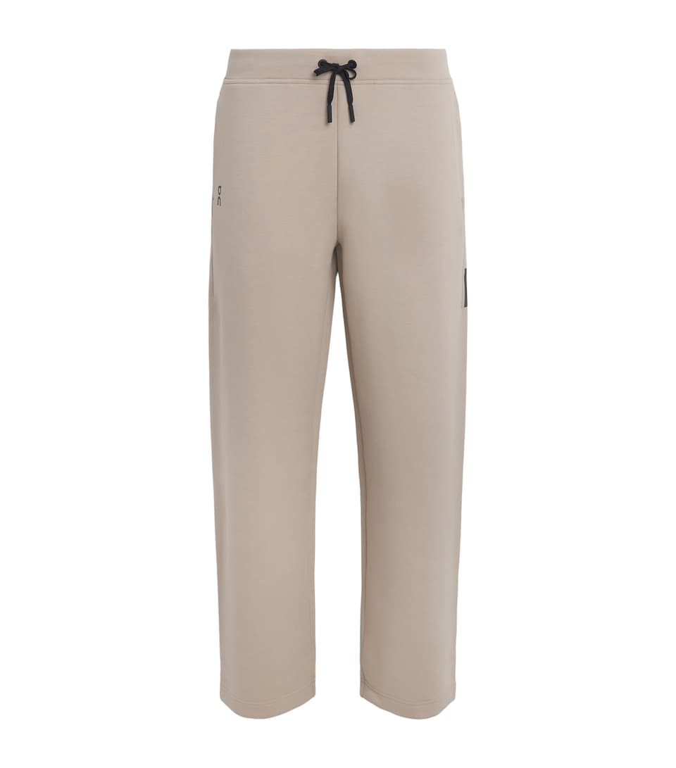 On Womens Focus Tech Sweatpants Desert