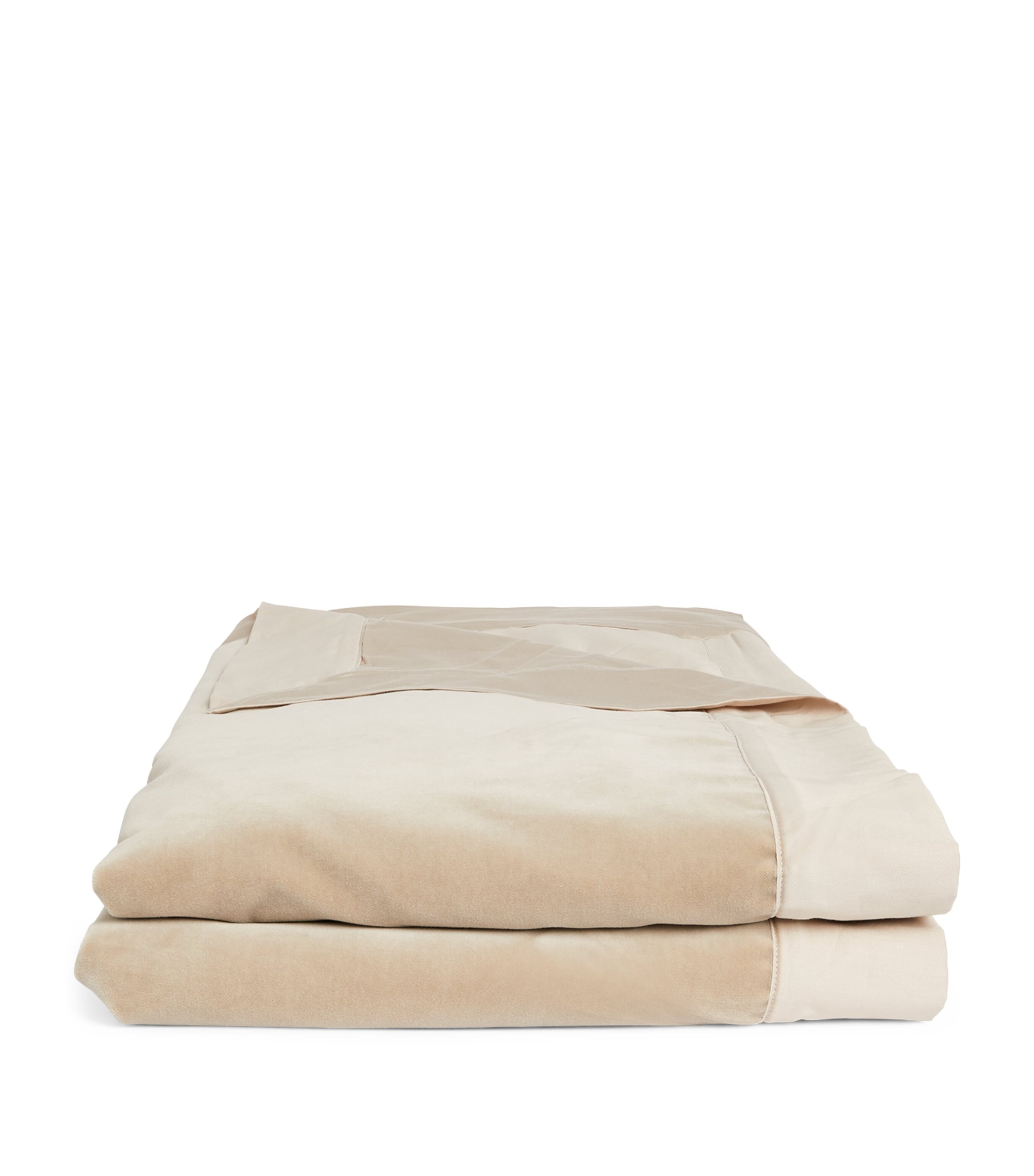 Amalia Cirrus Super King Bedspread (250cm x 260cm) Sand