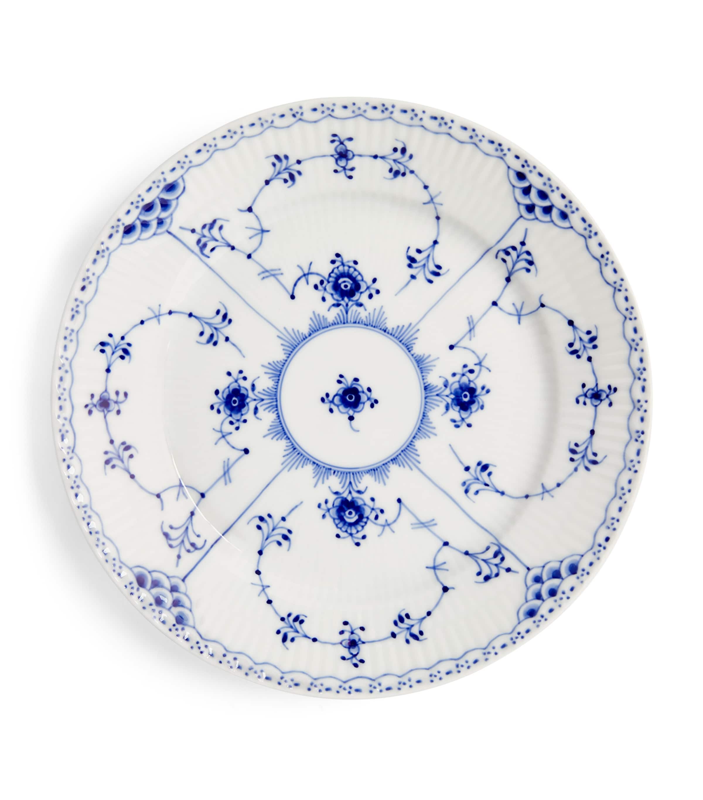 Blue Fluted Half Lace Plate (19cm)