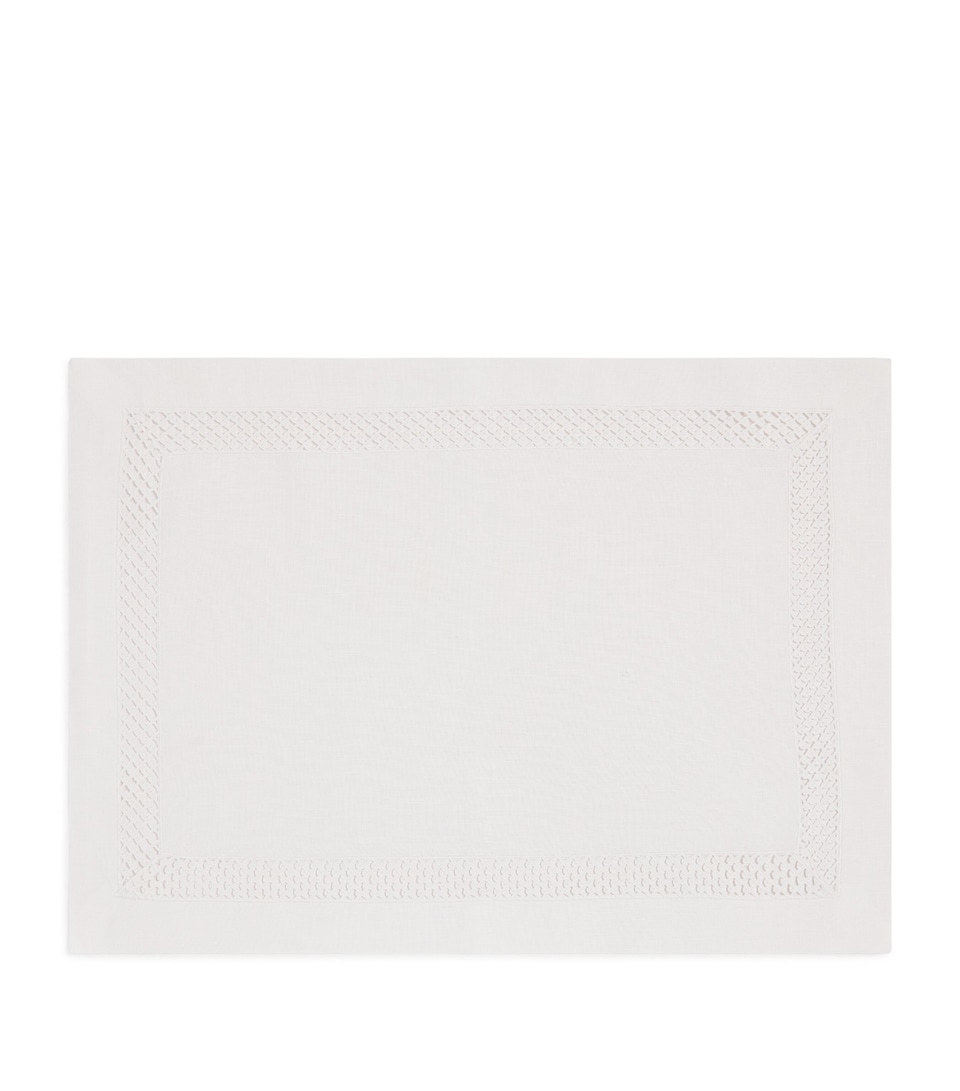 Linen Embroidered Liri Placemat (35cm x 50cm)