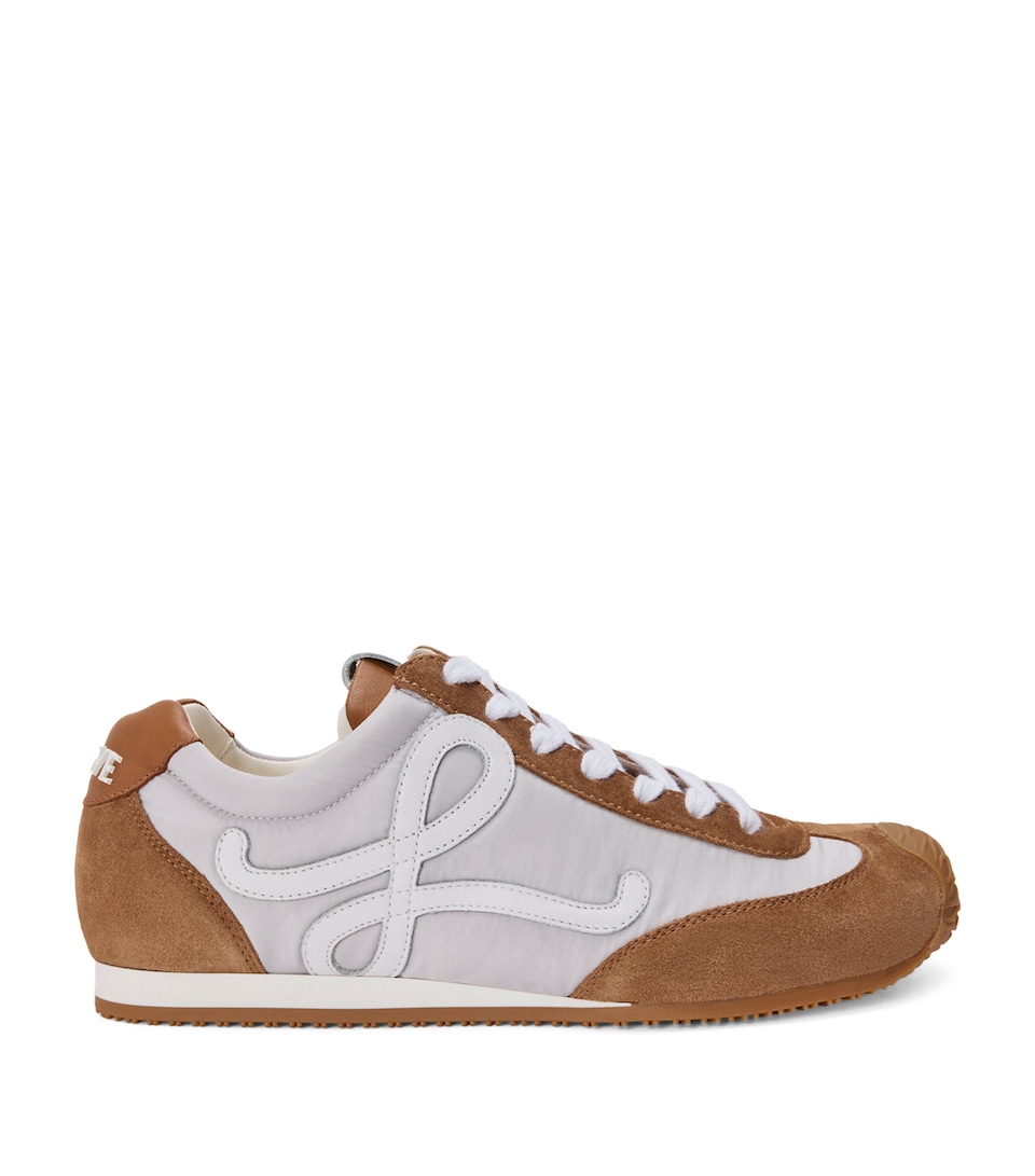 LOEWE Mens Ballet Runner 2.0 Sneakers Grey/white/tan