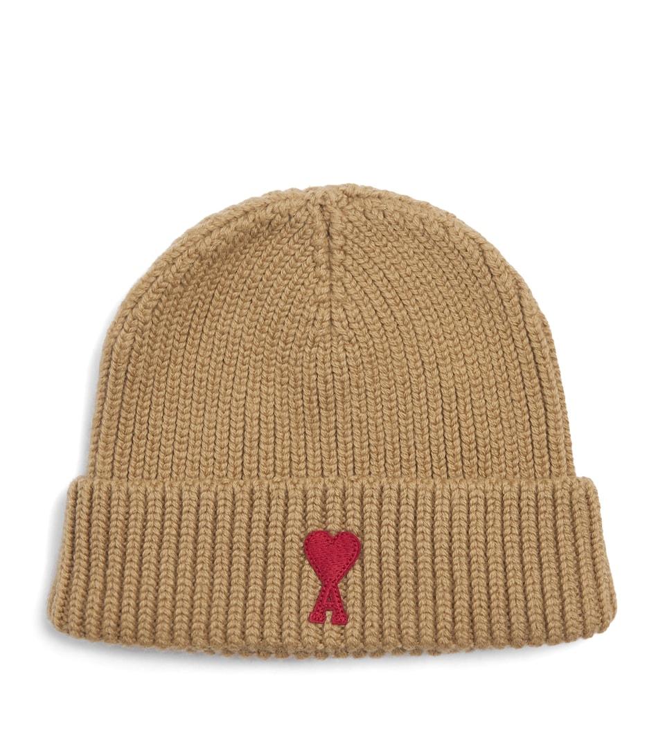 AMI Paris Ami de Coeur Beanie : Camel/rouge
