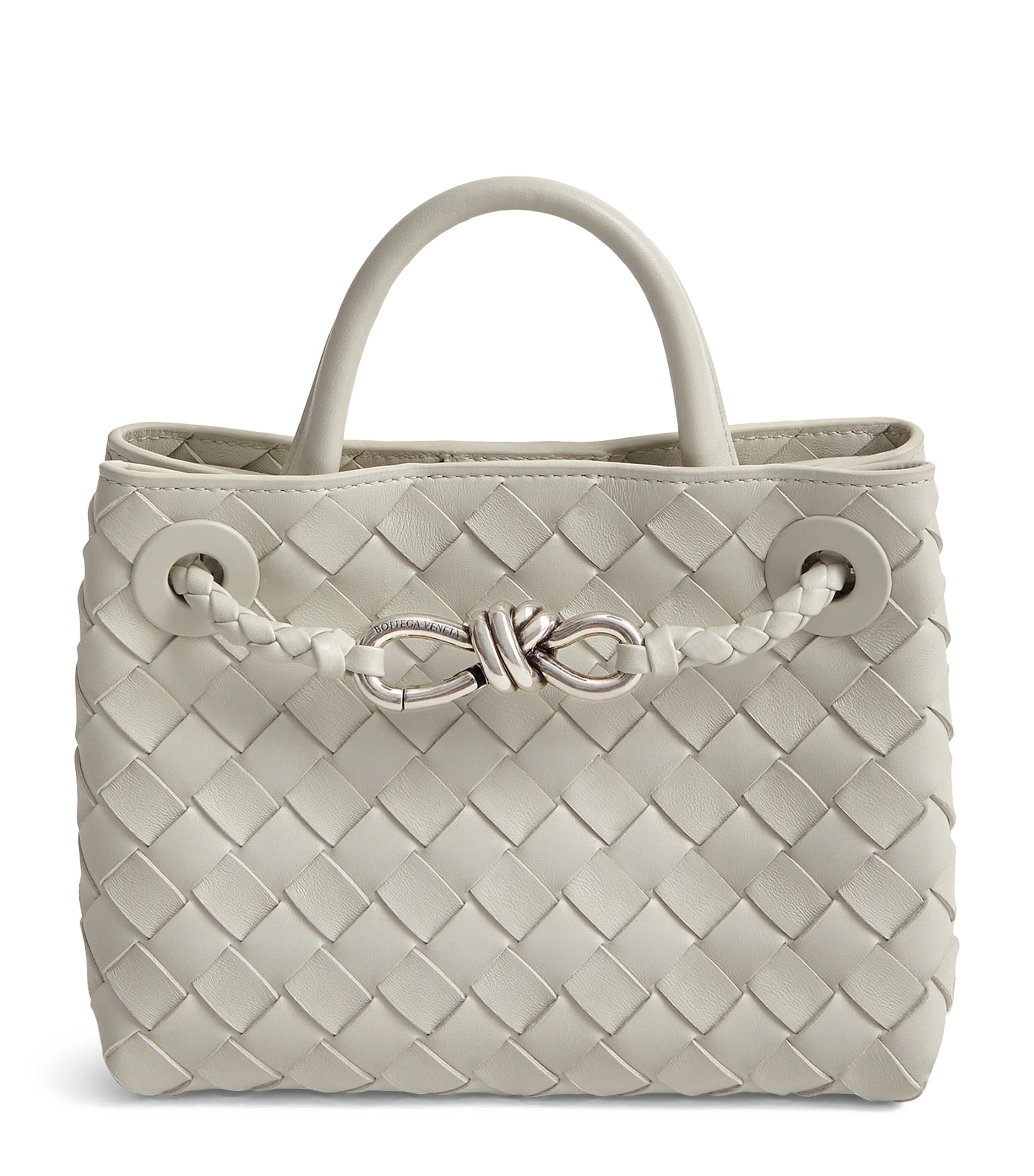 Bottega Veneta Small Leather Andiamo Top-Handle Bag